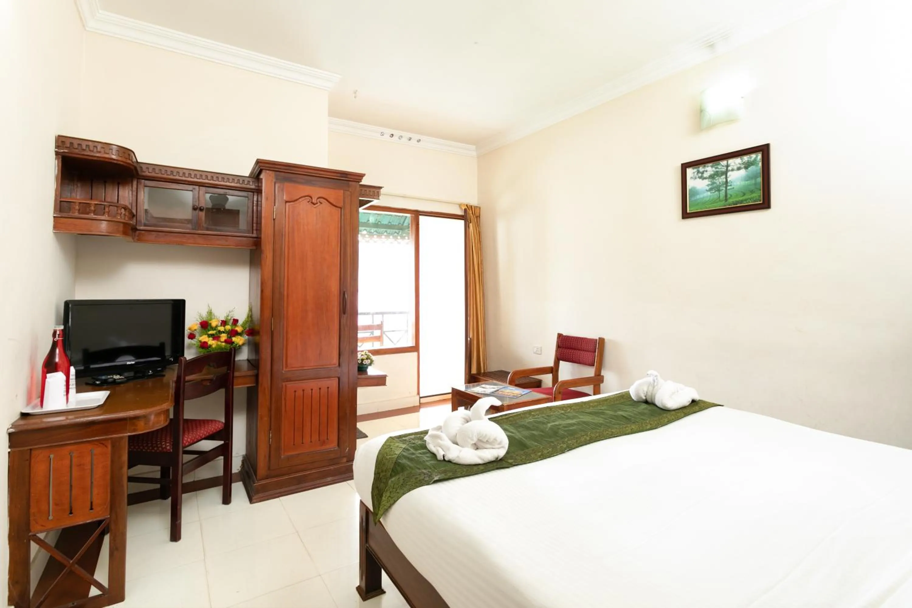 Photo of the whole room, Bed in Le Celestium