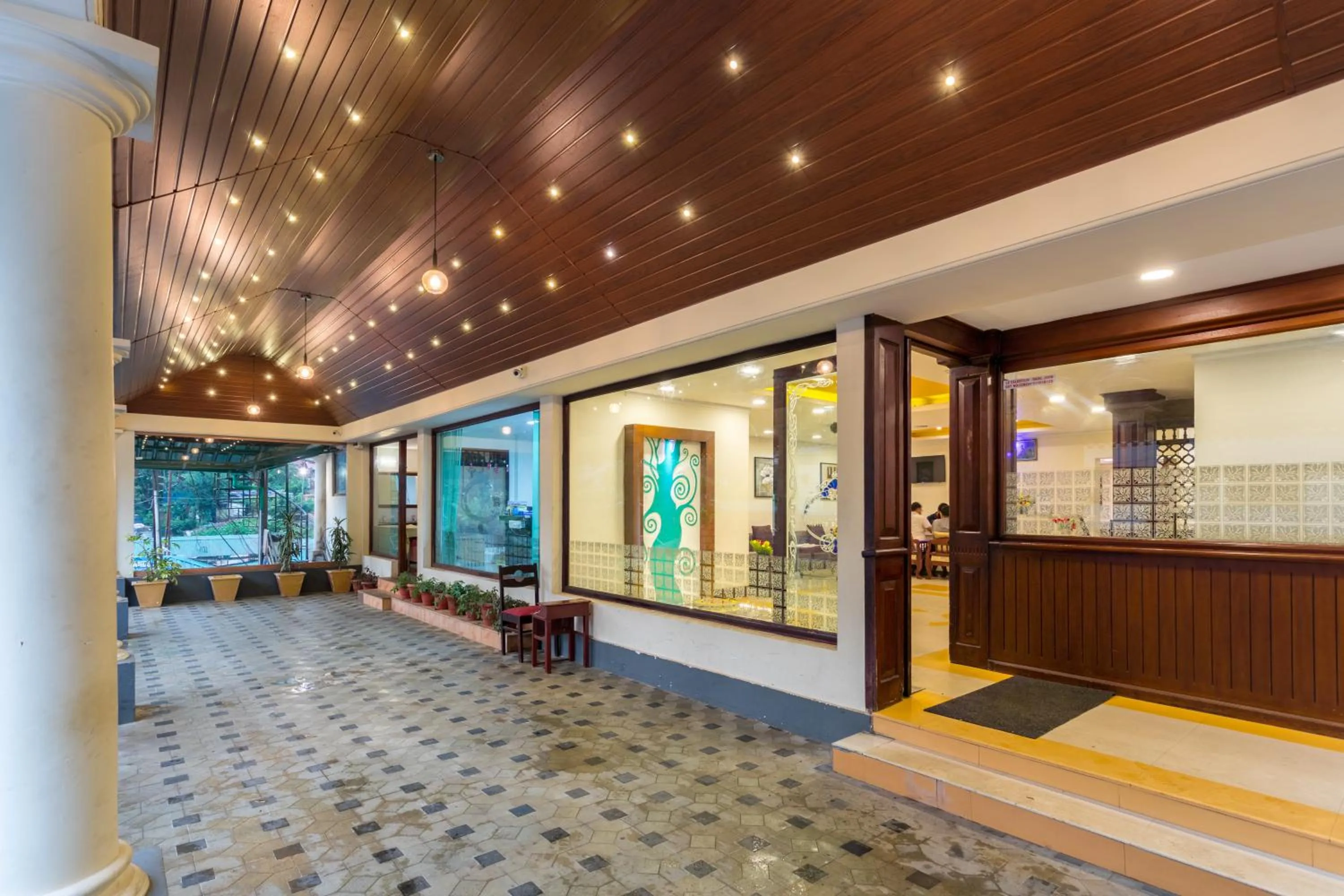 Facade/entrance in Le Celestium