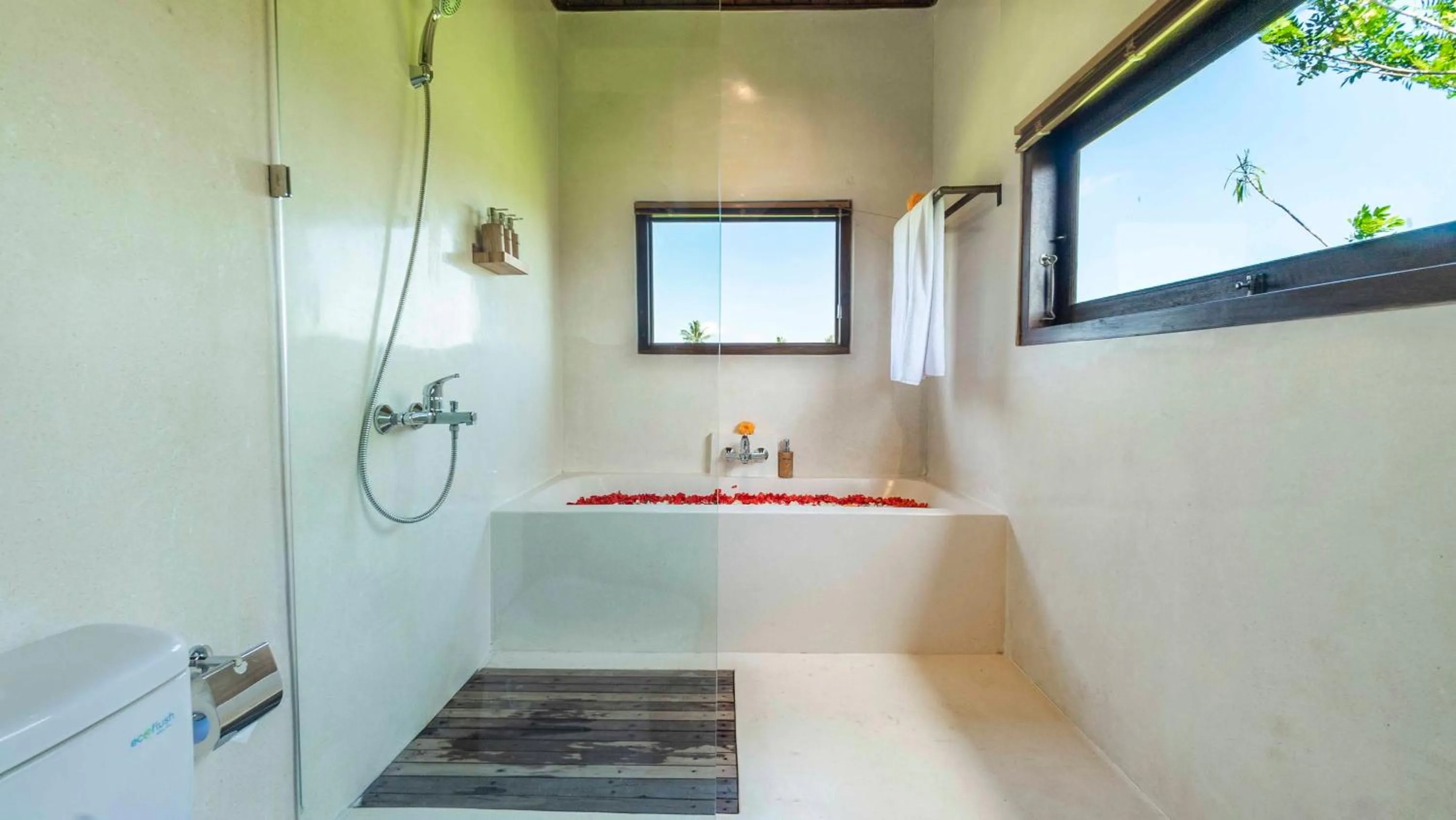 Bathroom in Gayatri Retreat Ubud