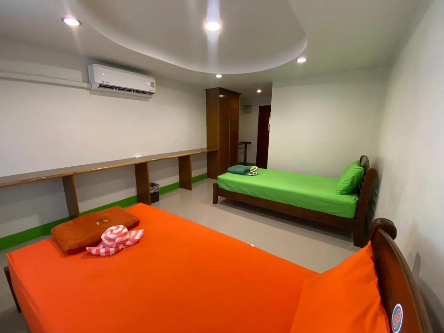 Bed in Lotus Hostel Beach Koh Tao