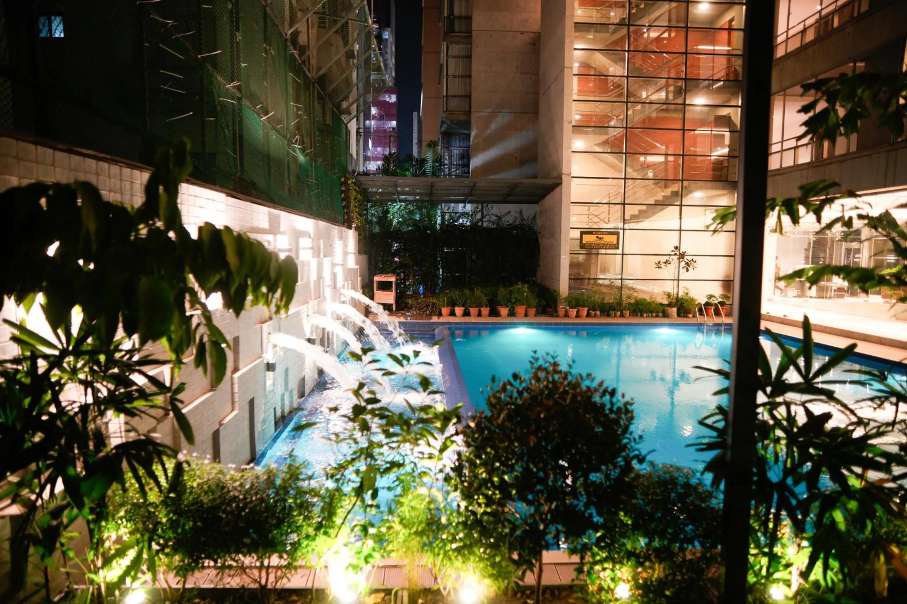 Swimming pool in Lakeshore Heights