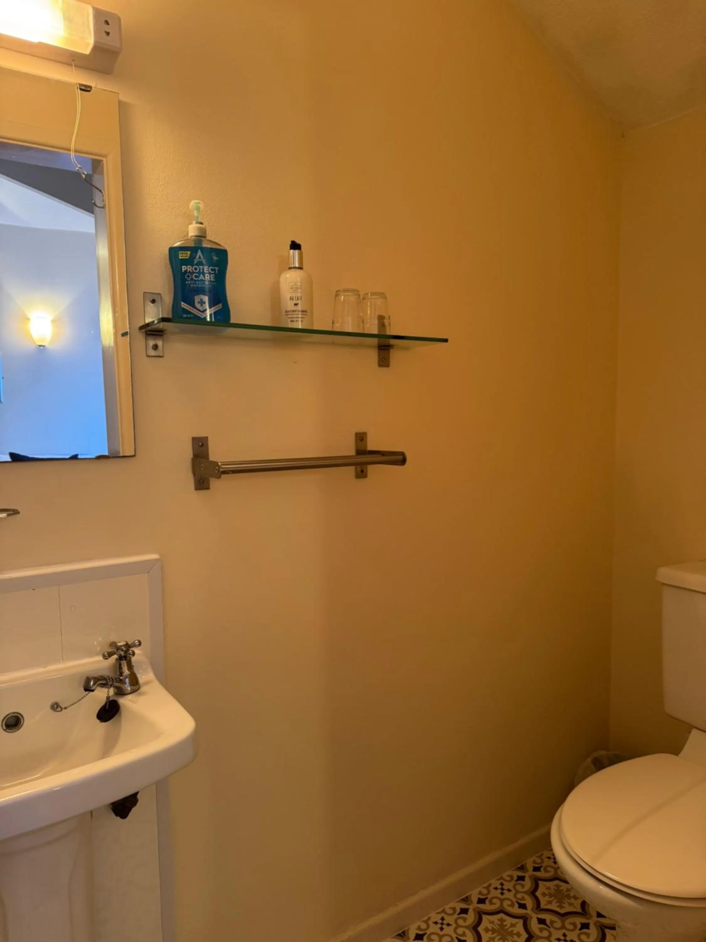 Bathroom in Marlow Lodge