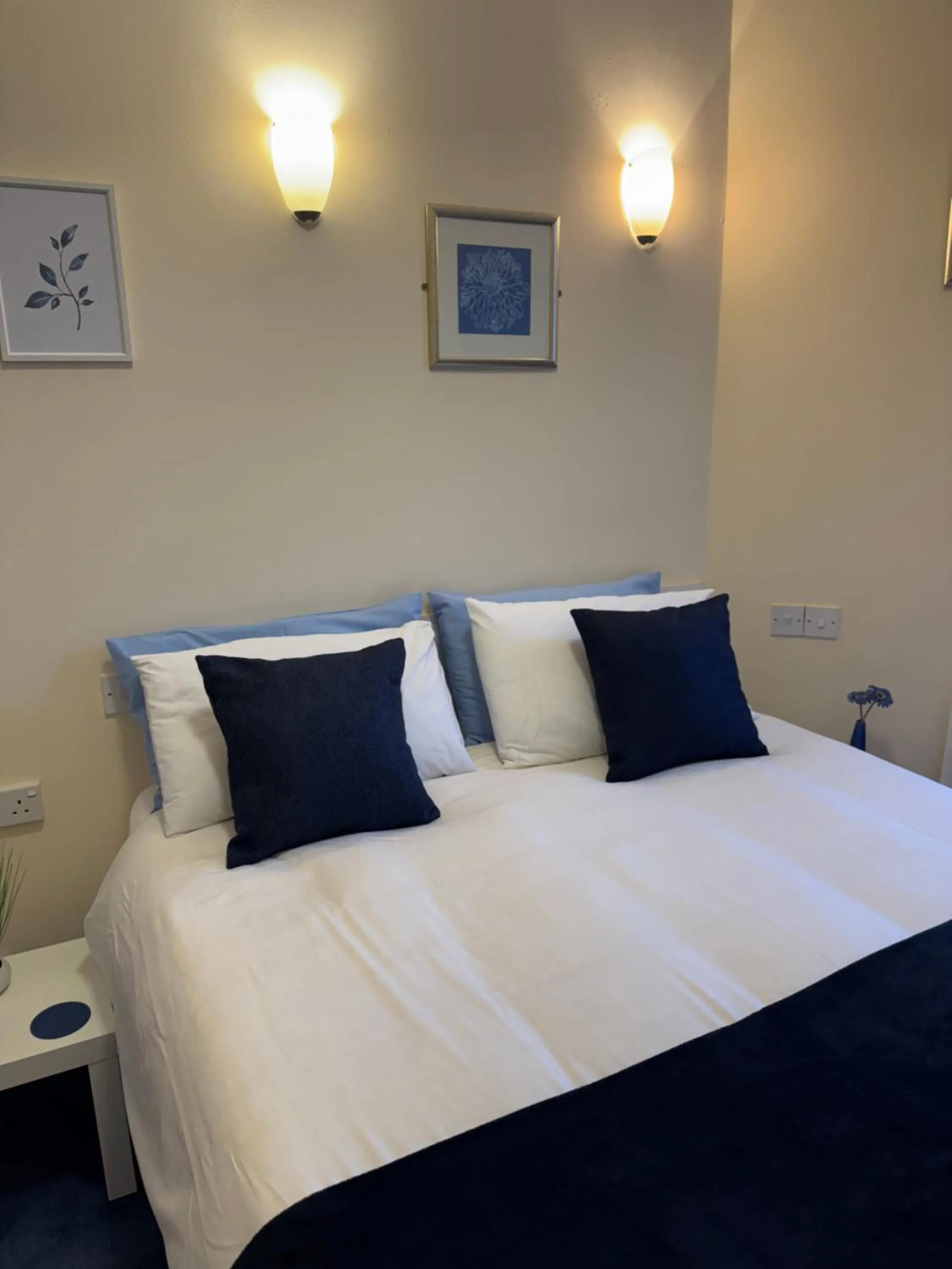 Bedroom, Bed in Marlow Lodge