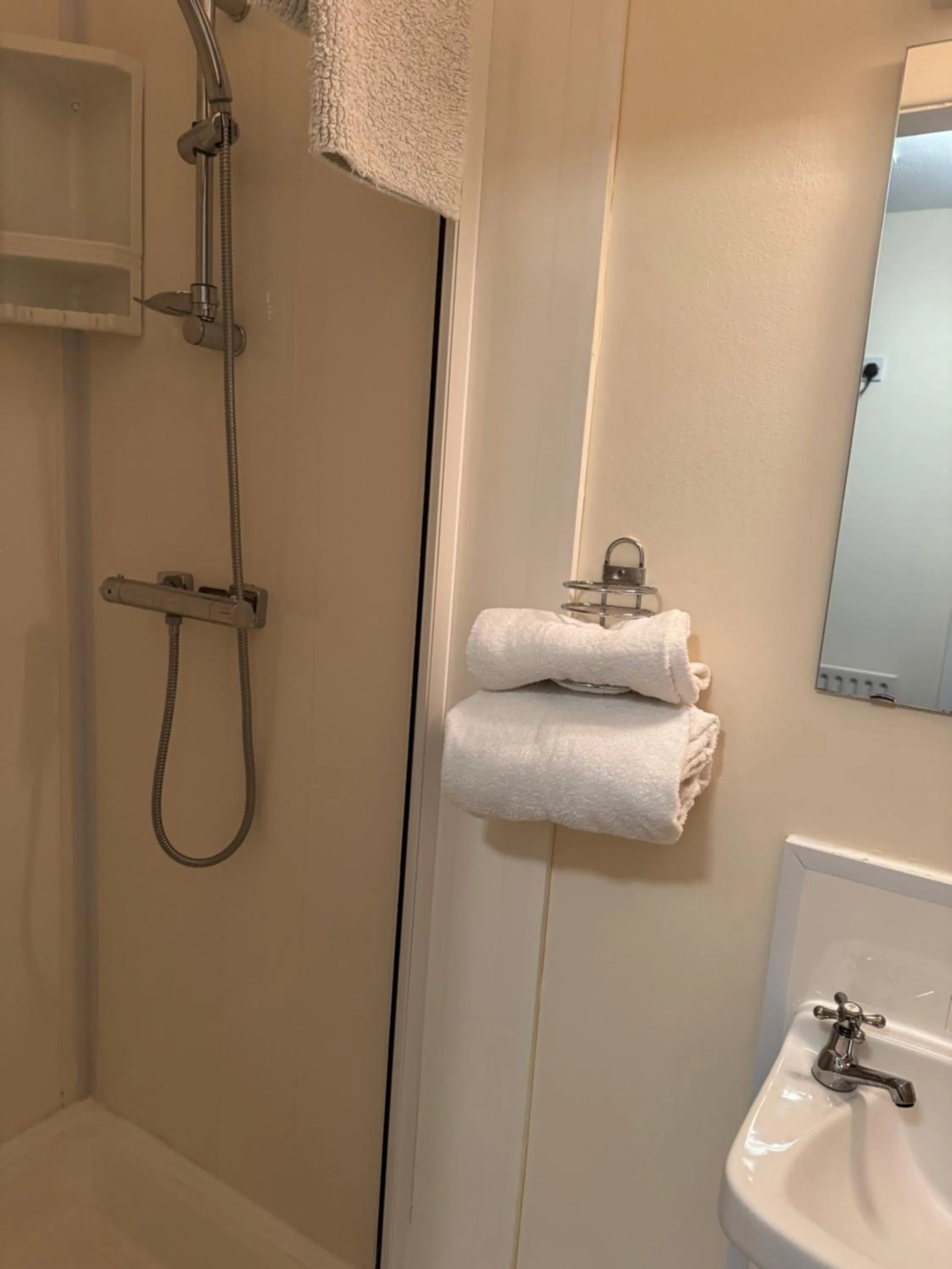 Bathroom in Marlow Lodge