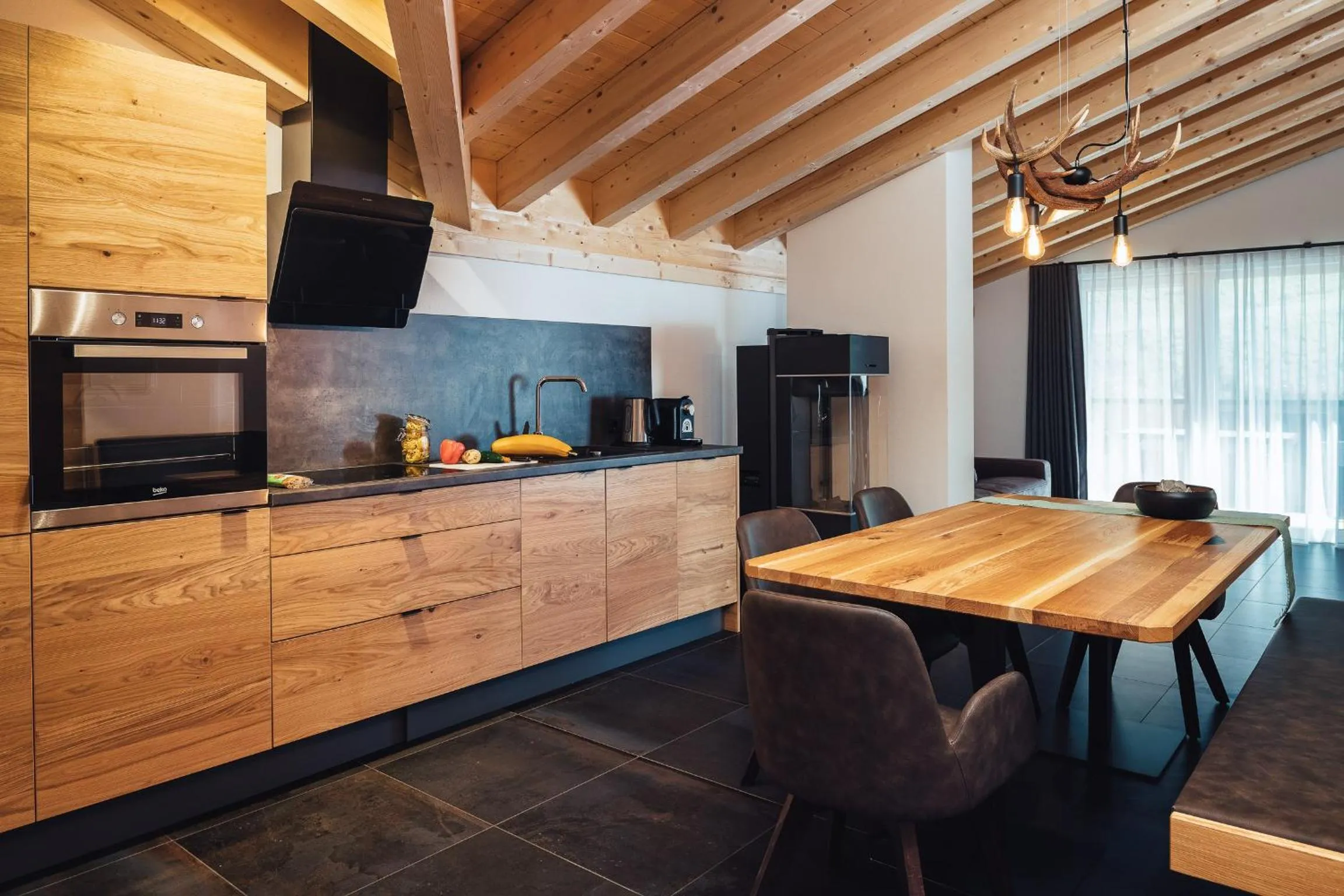 Kitchen or kitchenette in Haus Piz Lad