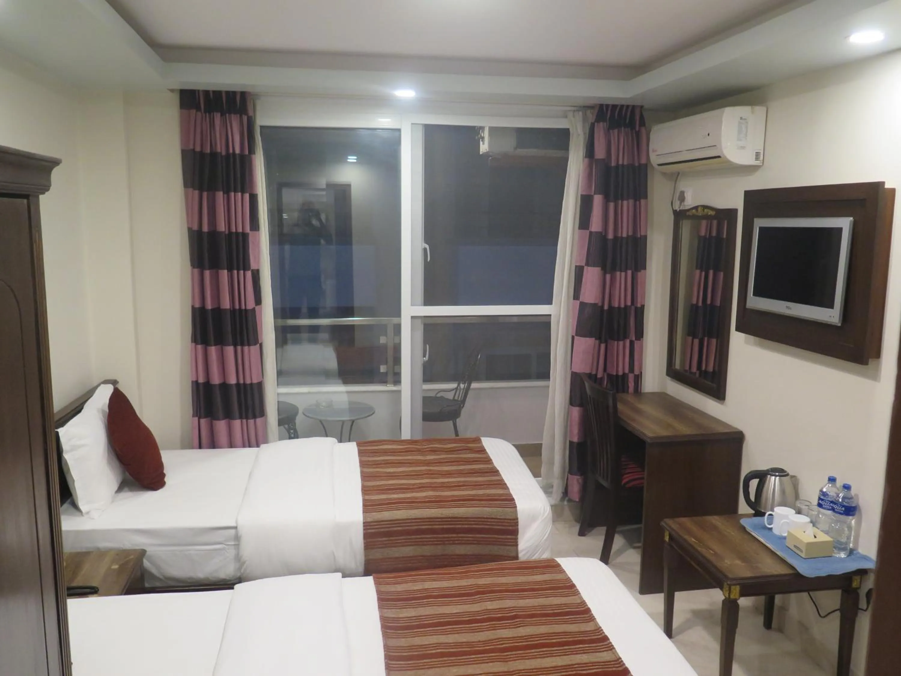 TV and multimedia, Bed in Hotel Pipal Tree