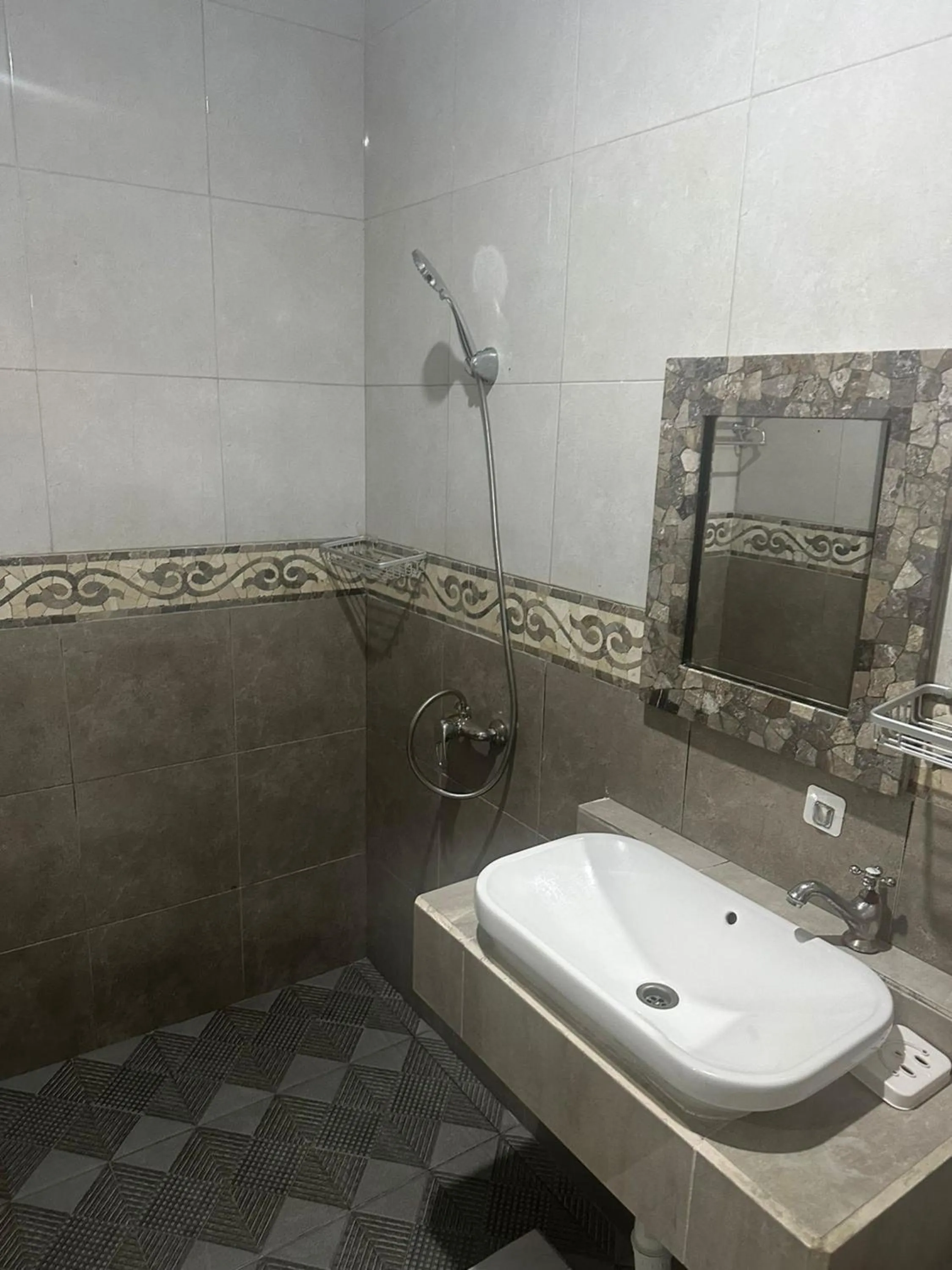 Shower in Pudak Sari Homestay