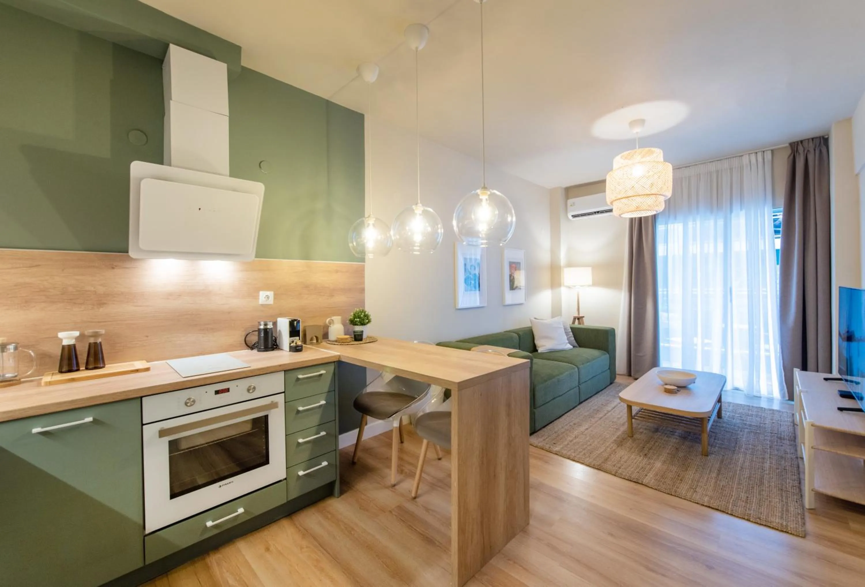 Kitchen or kitchenette in Mandarin apartments by halu!
