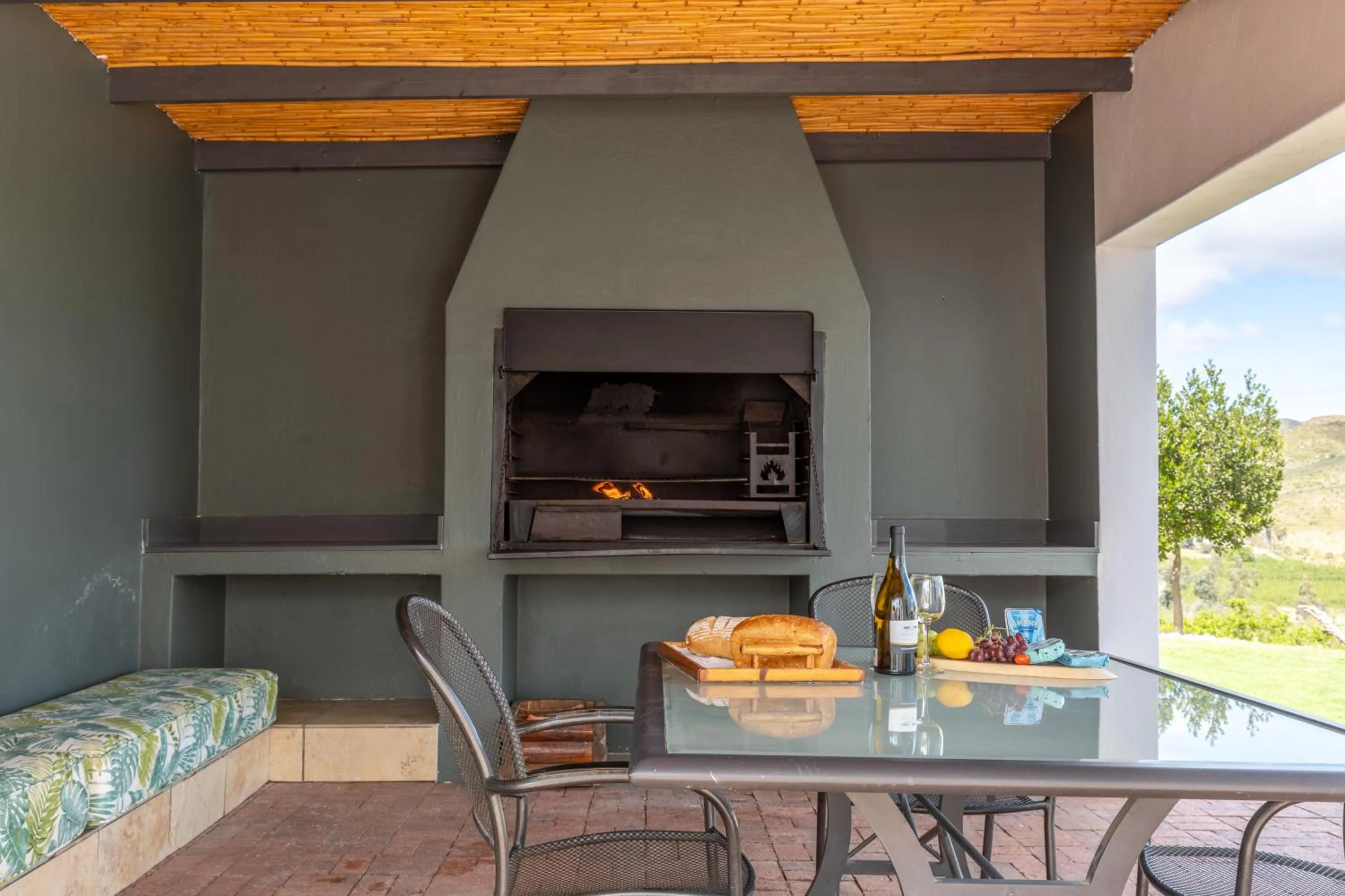 BBQ facilities in Orange Grove