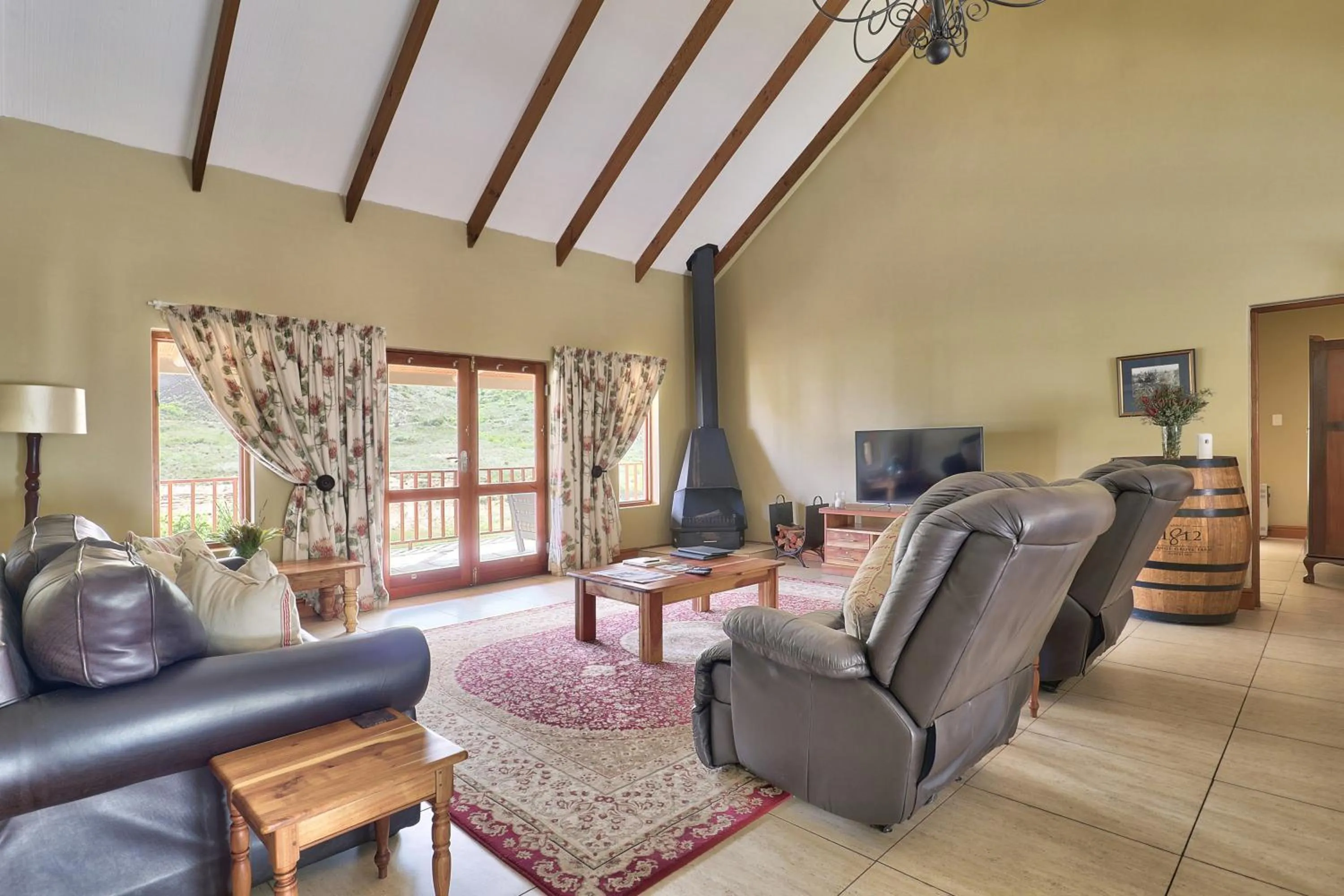 Living room in Orange Grove