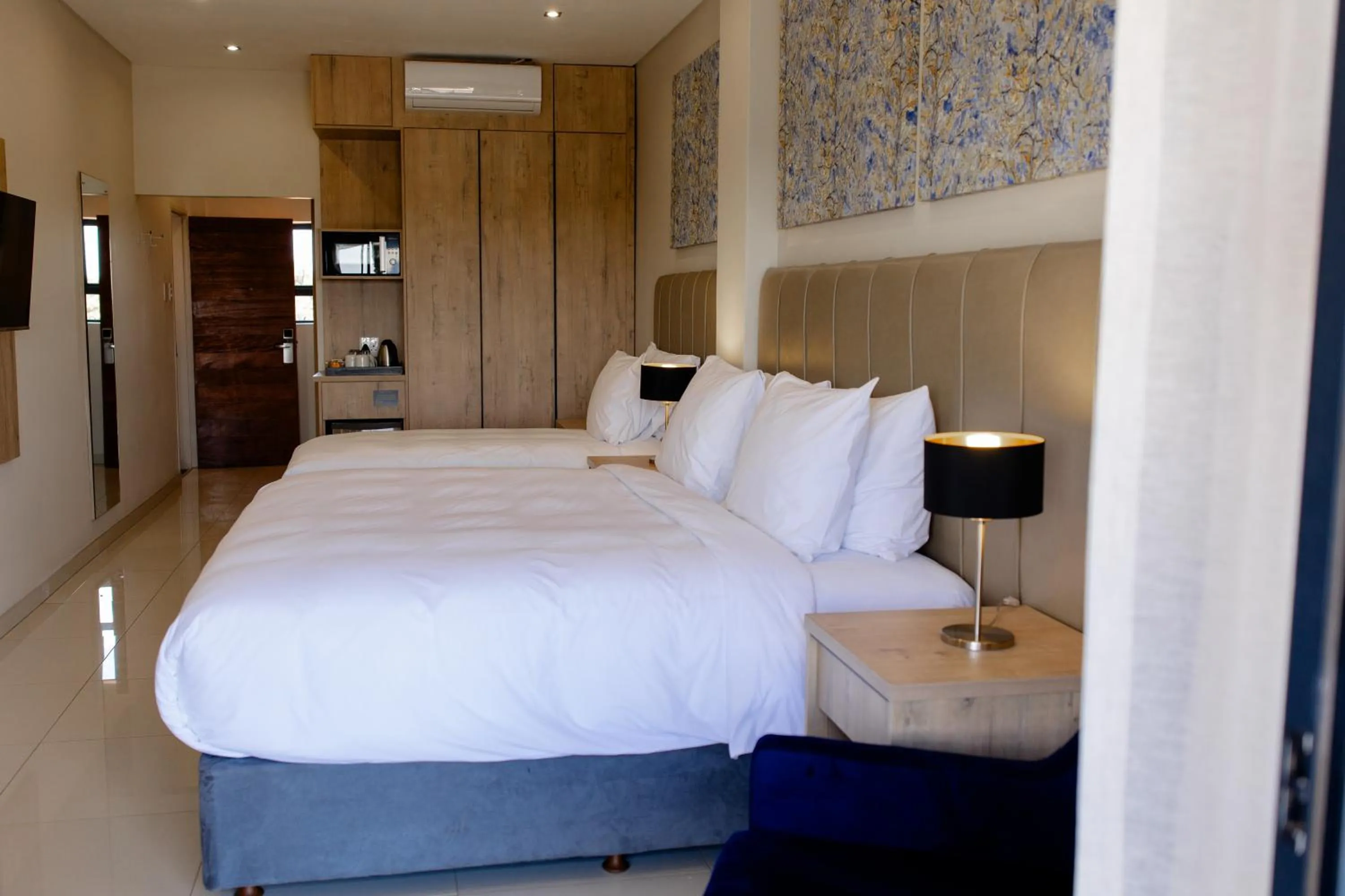 Coffee/tea facilities in Acres Inn Klerksdorp