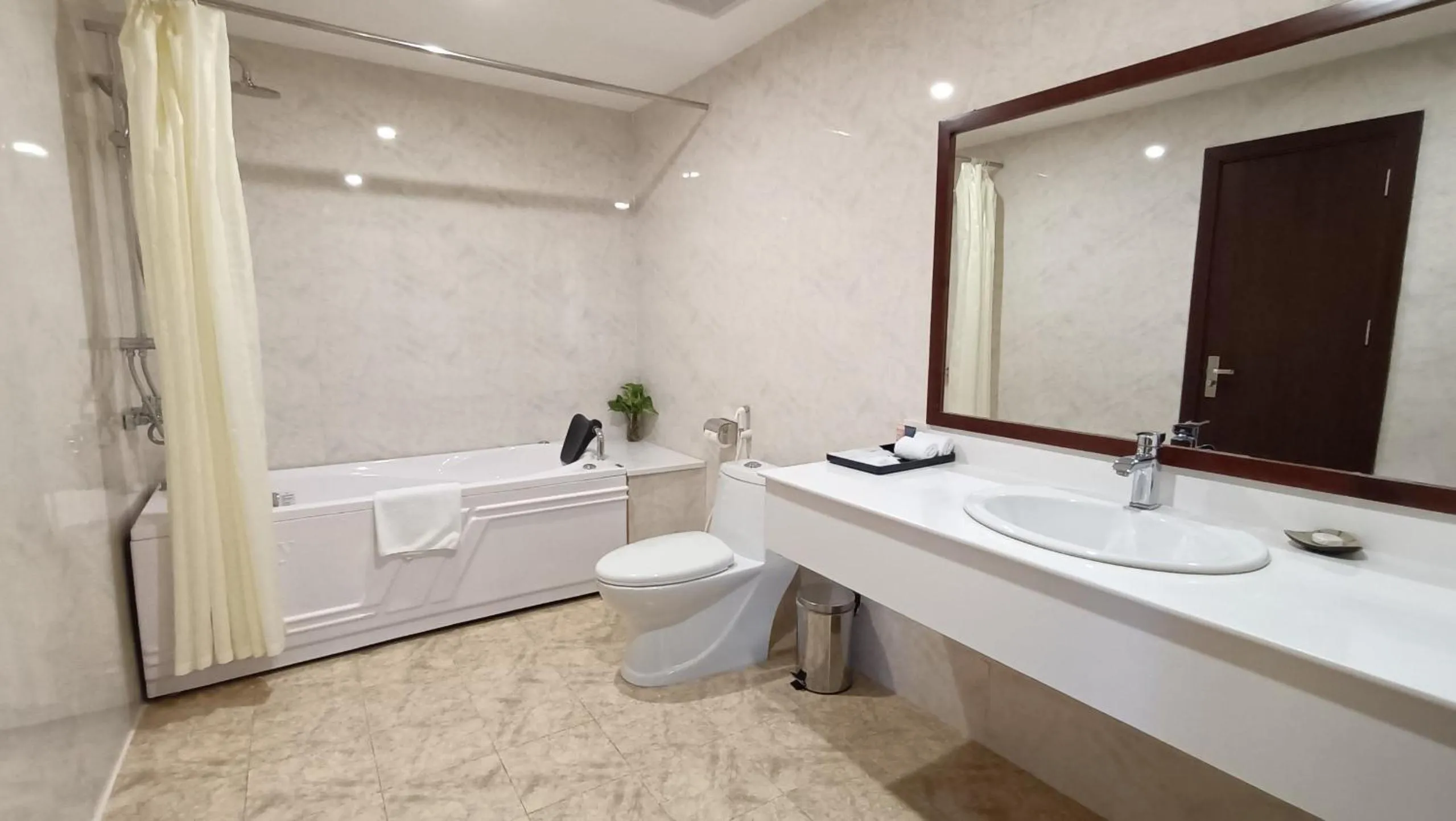 Shower in Muong Thanh Lai Chau Hotel