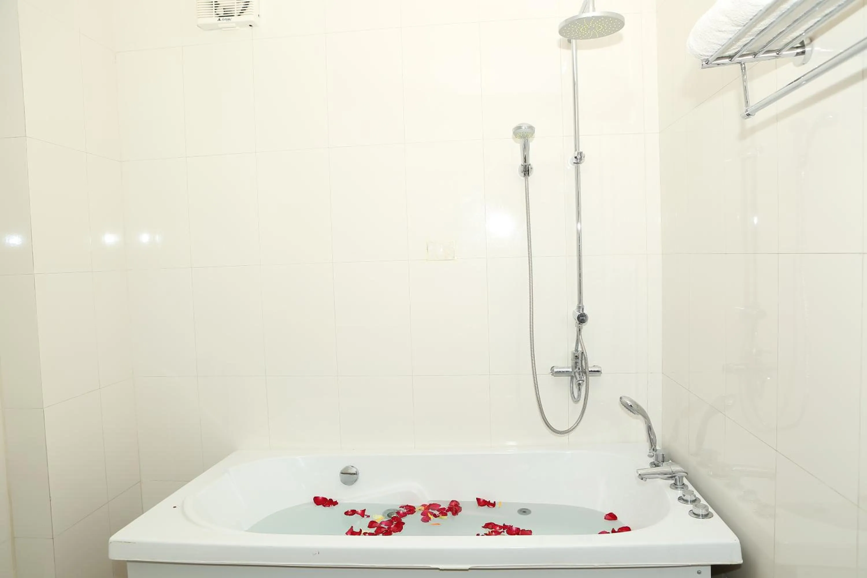 Bathroom in Muong Thanh Lai Chau Hotel