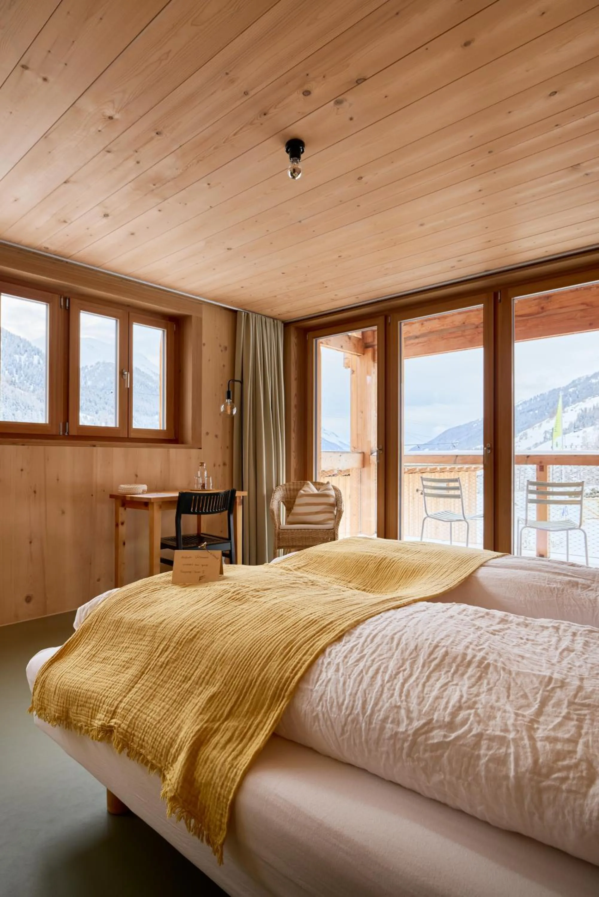 Bed in Berglodge Goms (Hotel)