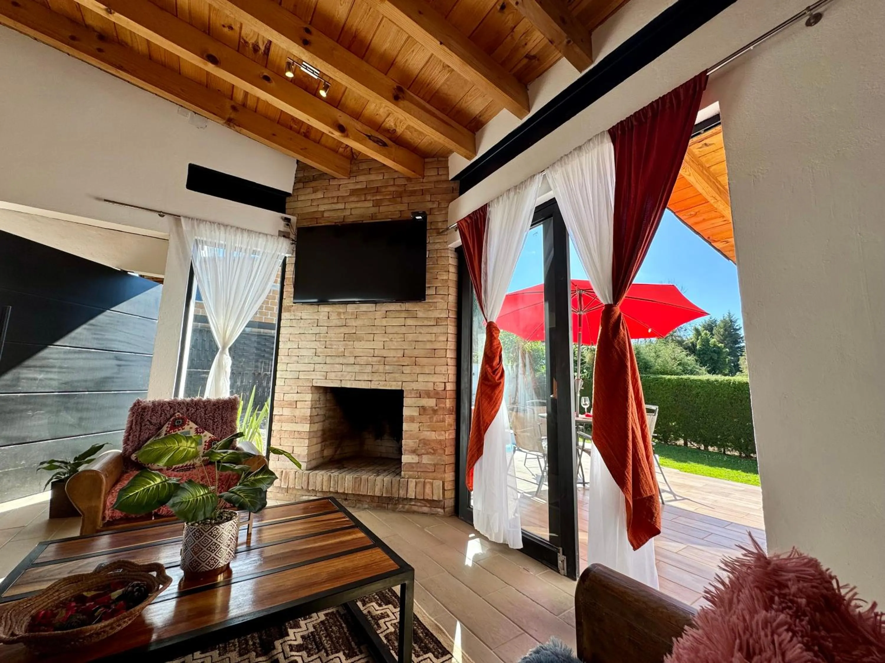 Patio in Encino House Hotel Boutique