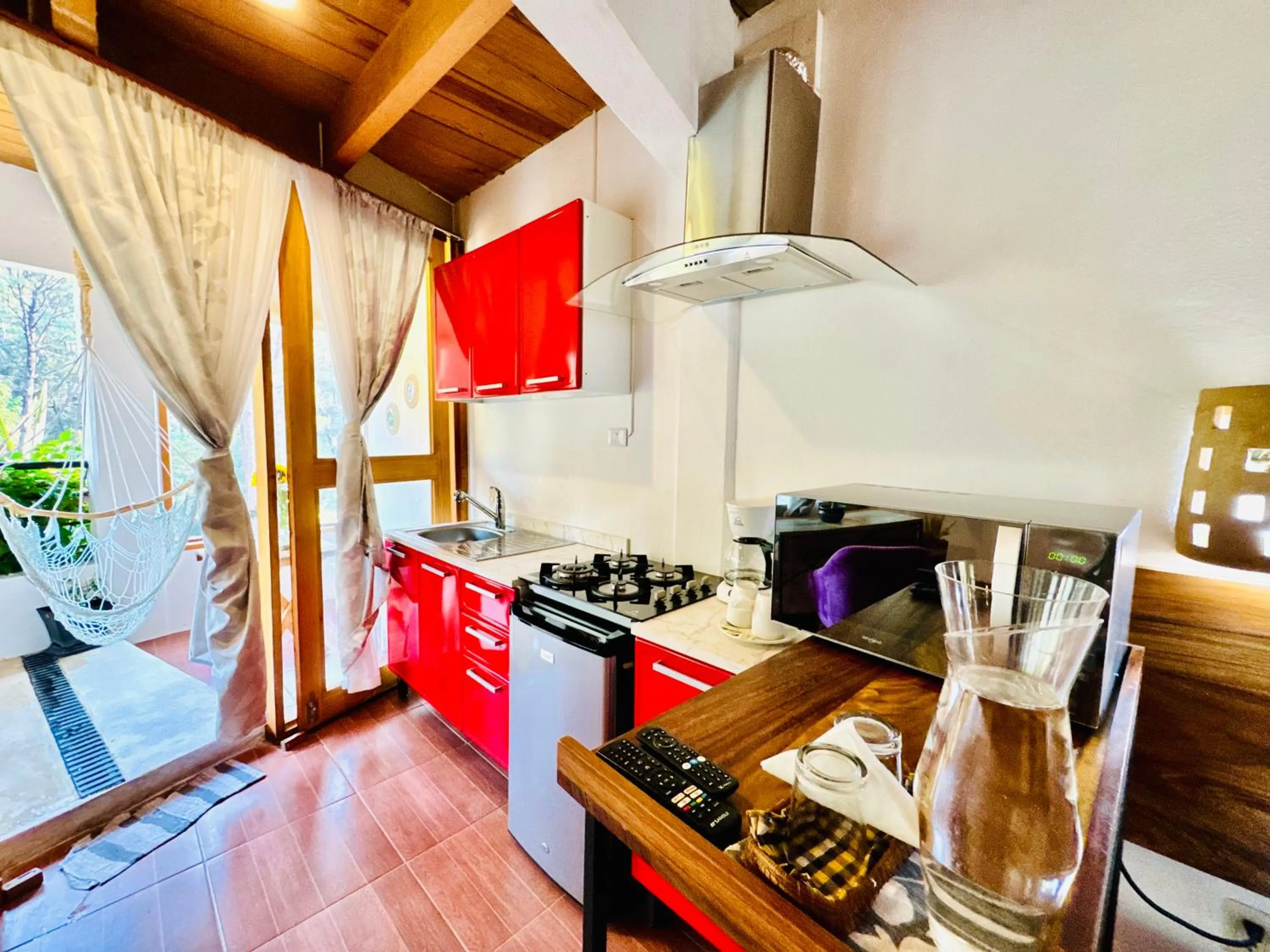 Kitchen or kitchenette in Encino House Hotel Boutique