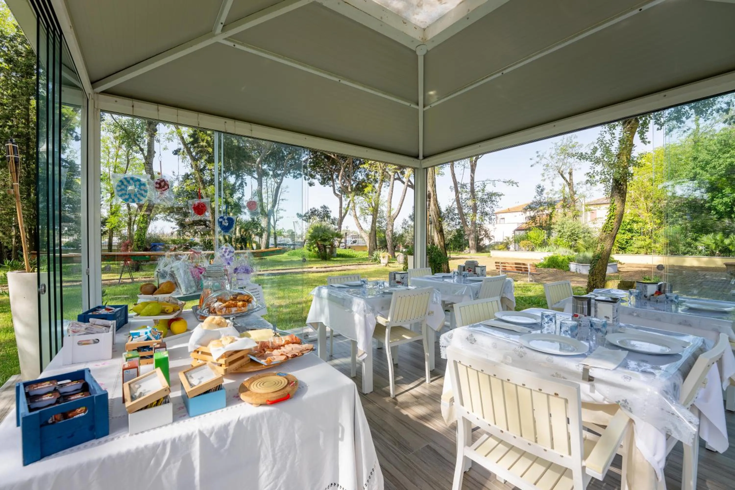 Garden in Villa Bellini Room&Breakfast
