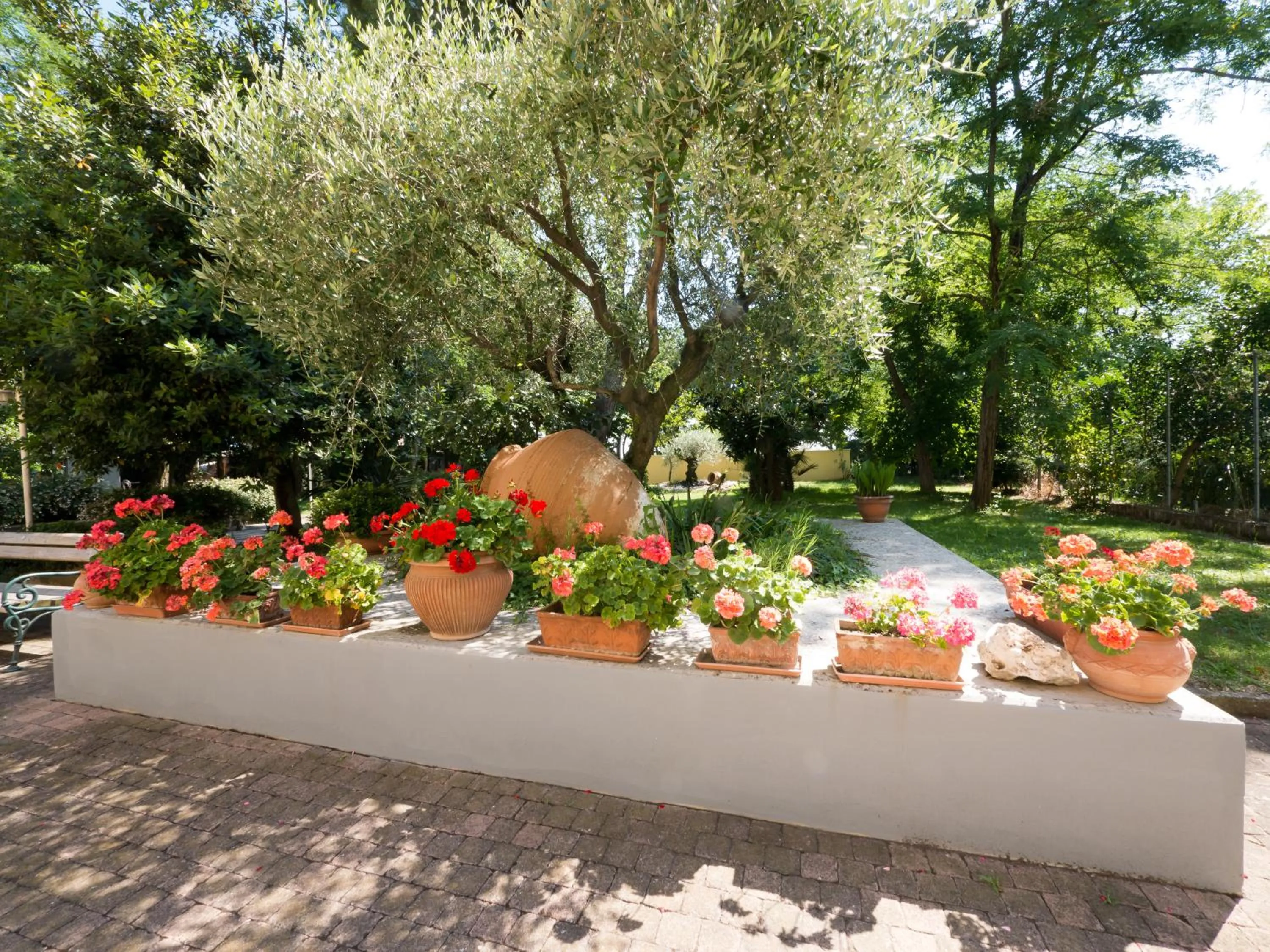 Garden in Villa Bellini Room&Breakfast