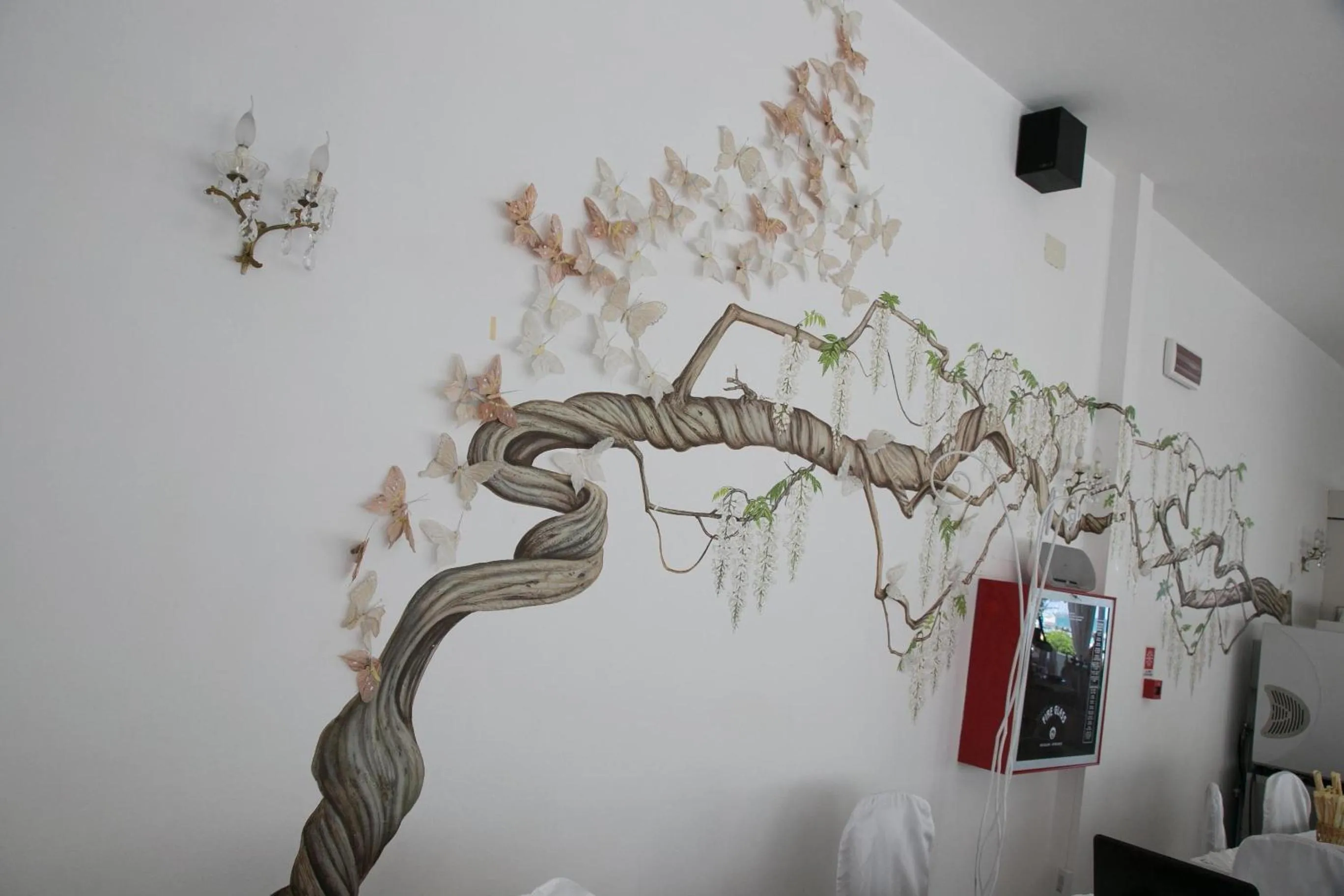 Decorative detail in Hotel Heaven