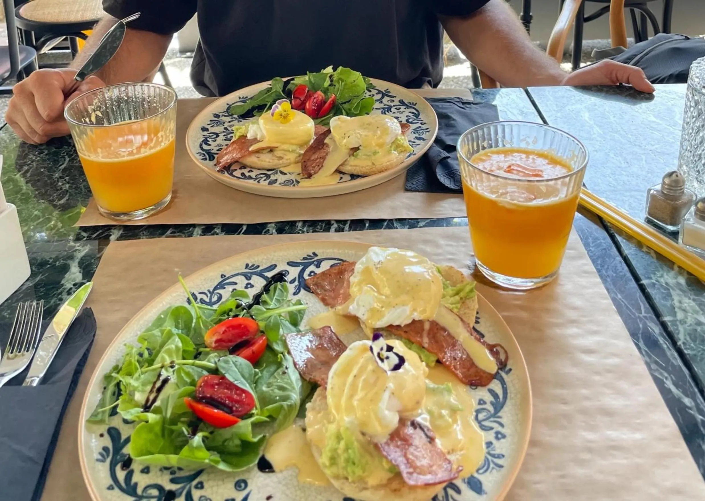 Breakfast in Jensen Luxury Suites