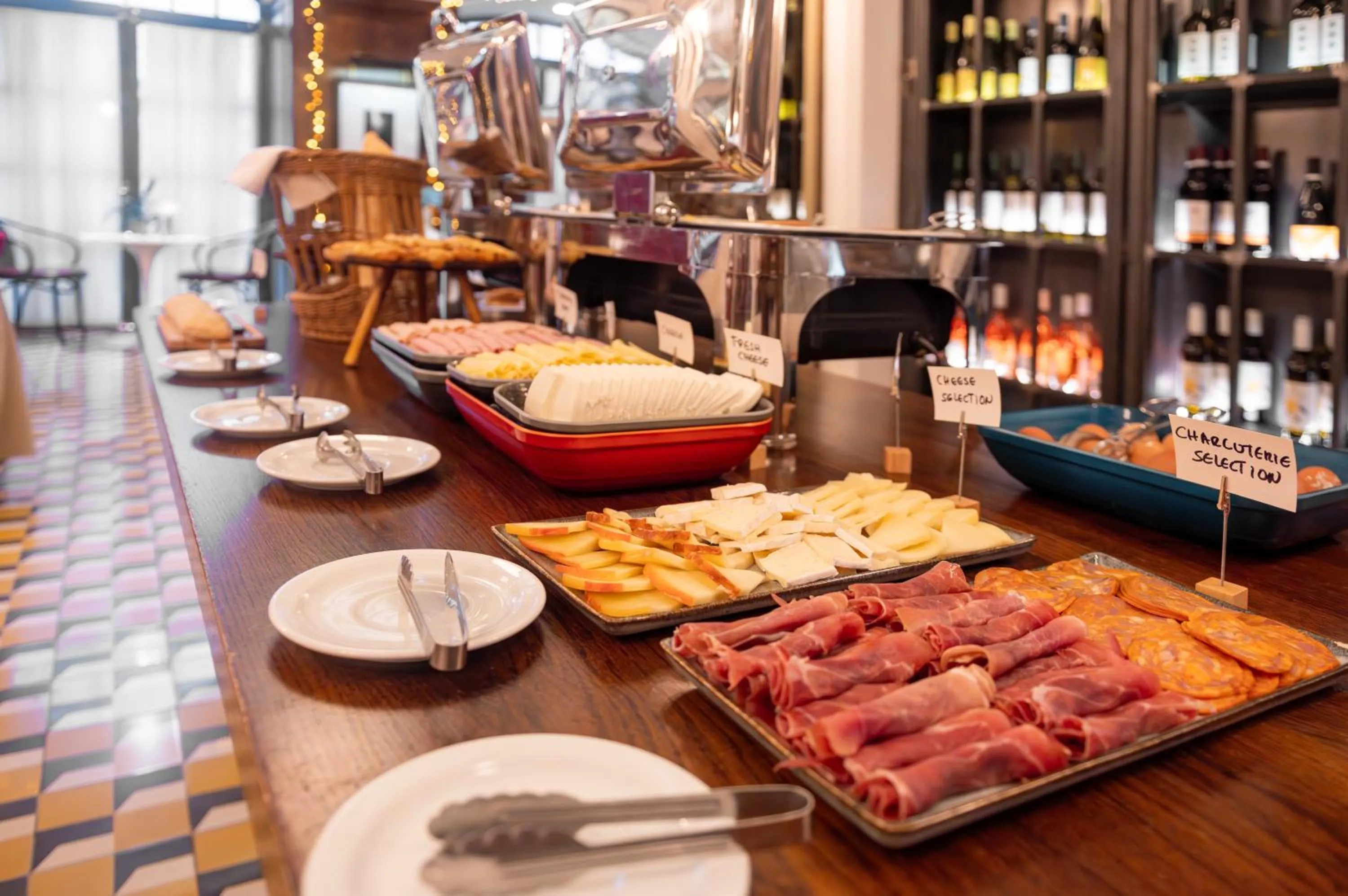 Breakfast in Browns Central Hotel