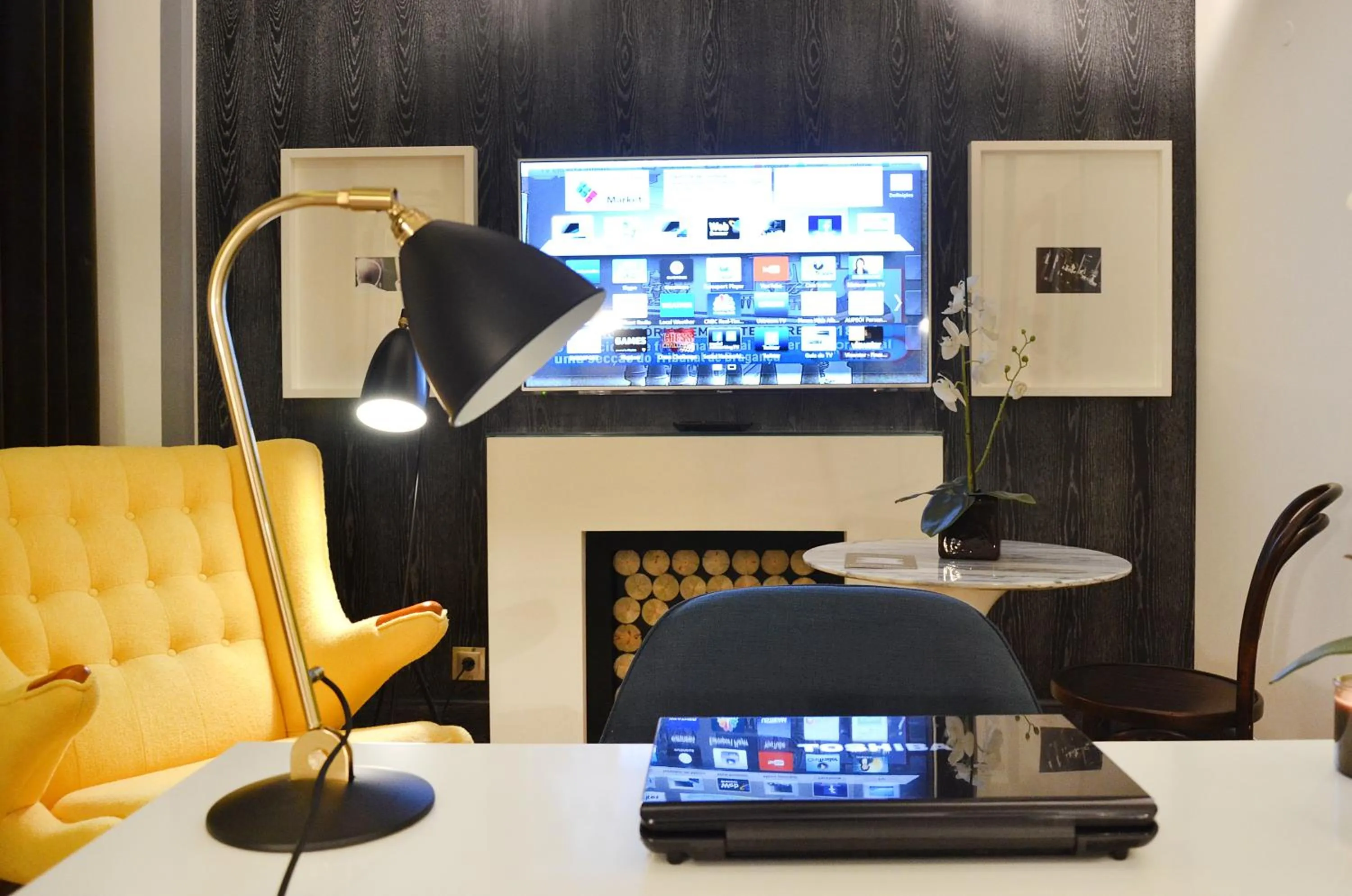 TV and multimedia in Browns Central Hotel