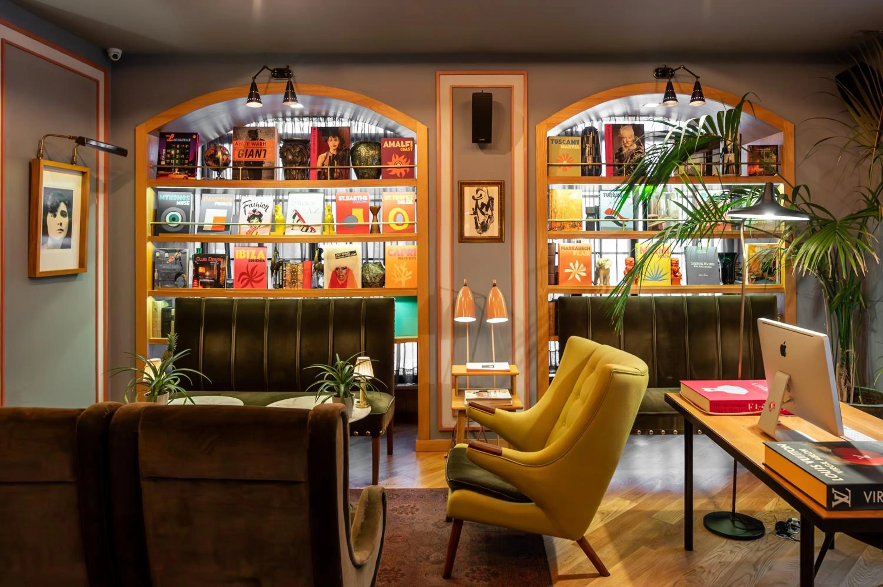 Lobby or reception in Browns Central Hotel