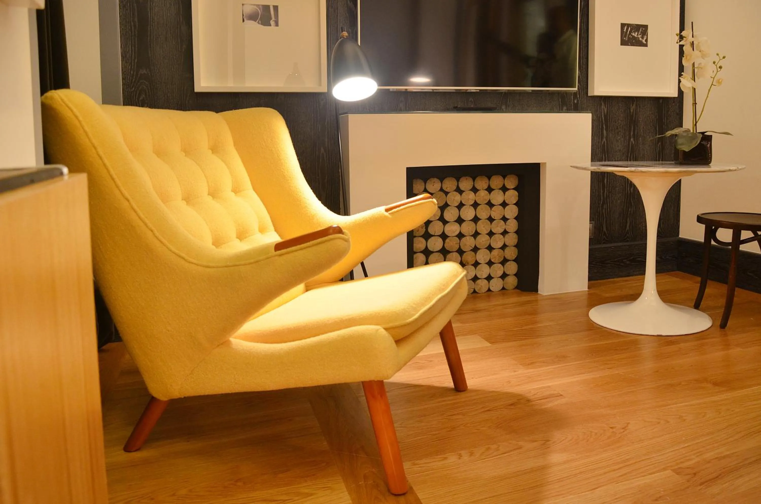 Seating area in Browns Central Hotel