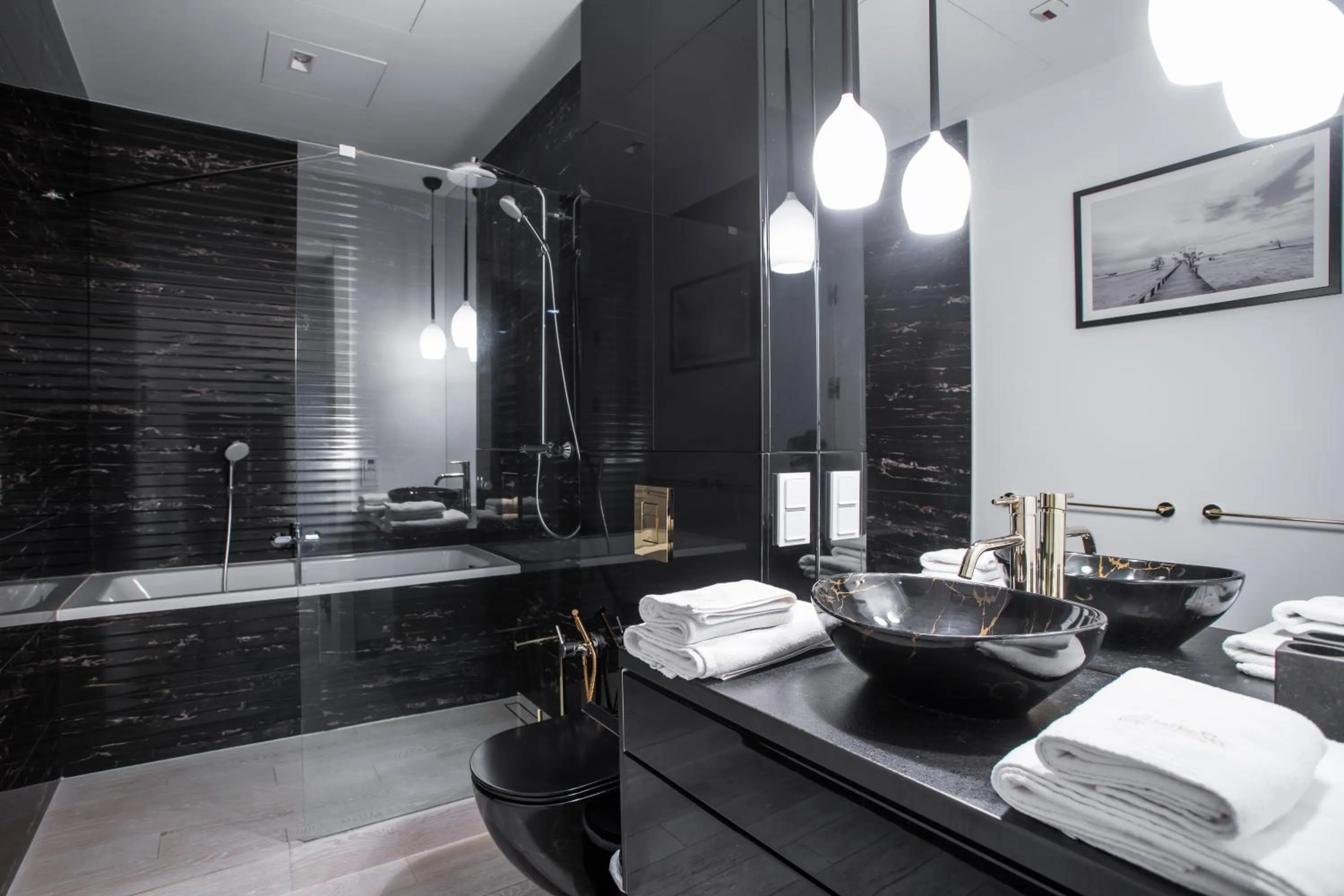 Shower in In The Sky - Apartamenty w Sky Tower