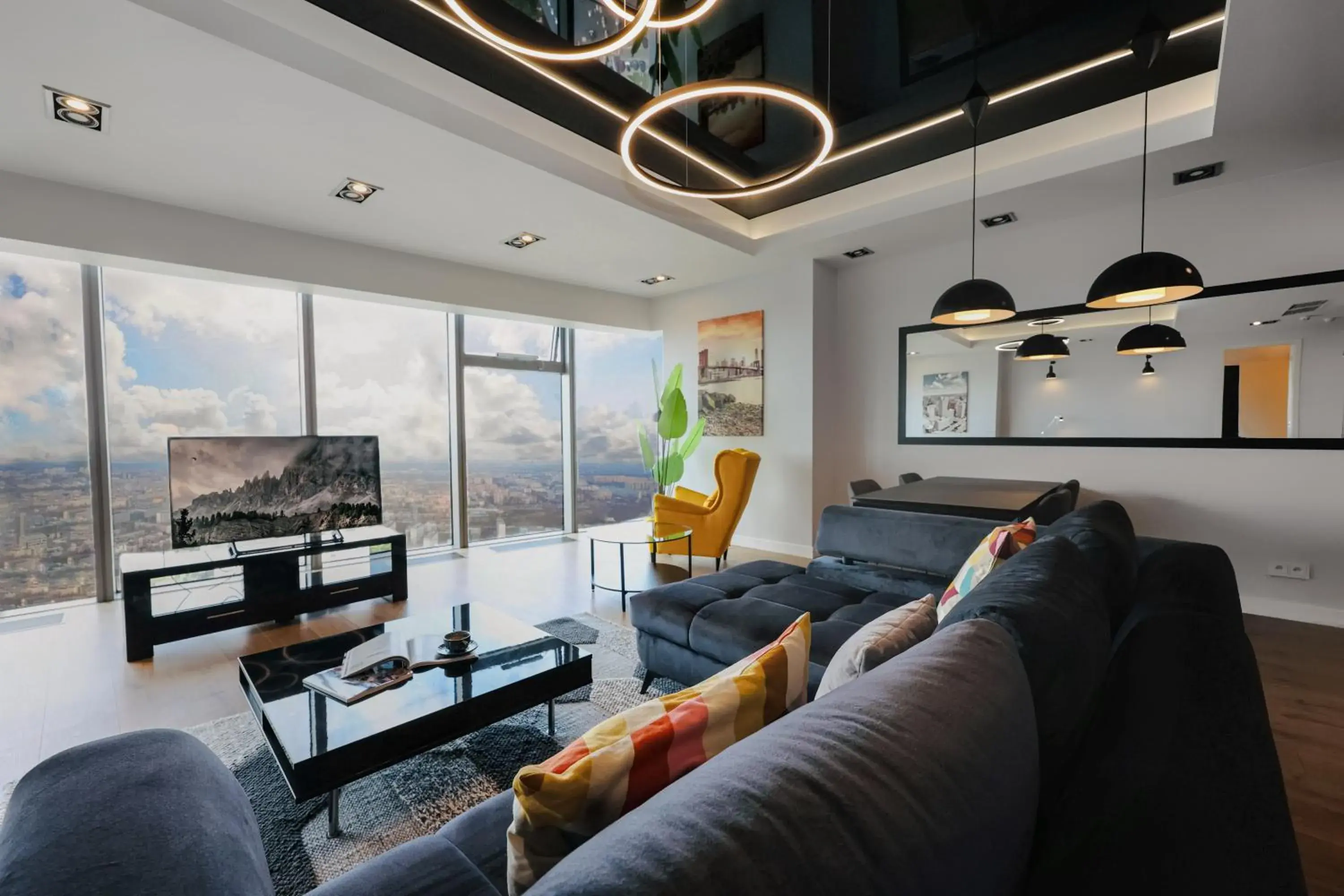 Deluxe Suite in Sky Tower Apartamenty - In The Sky Apartments Deluxe Suite in Sky Tower Apartamenty - In The Sky Apartments