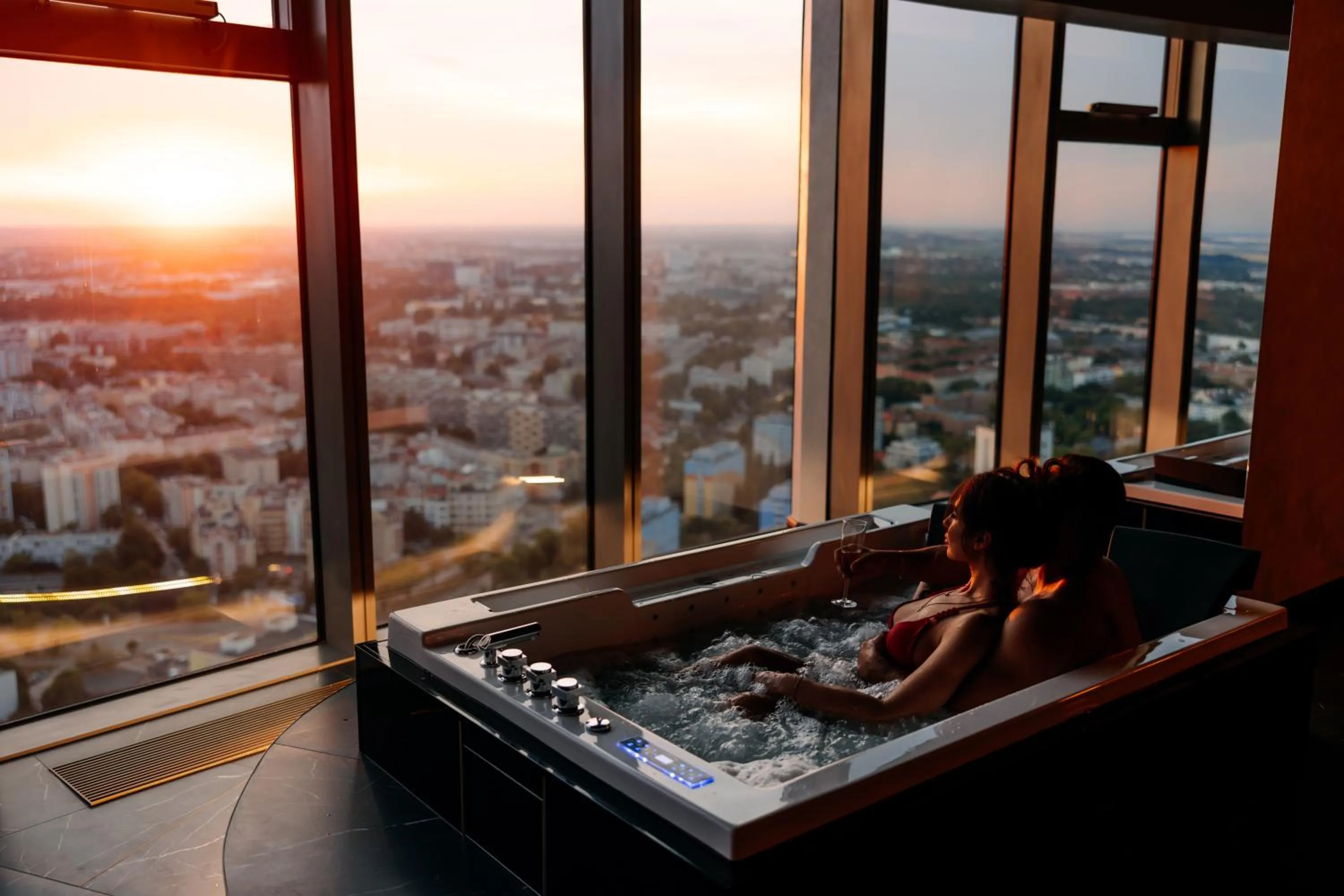 Sunset in In The Sky - Apartamenty w Sky Tower