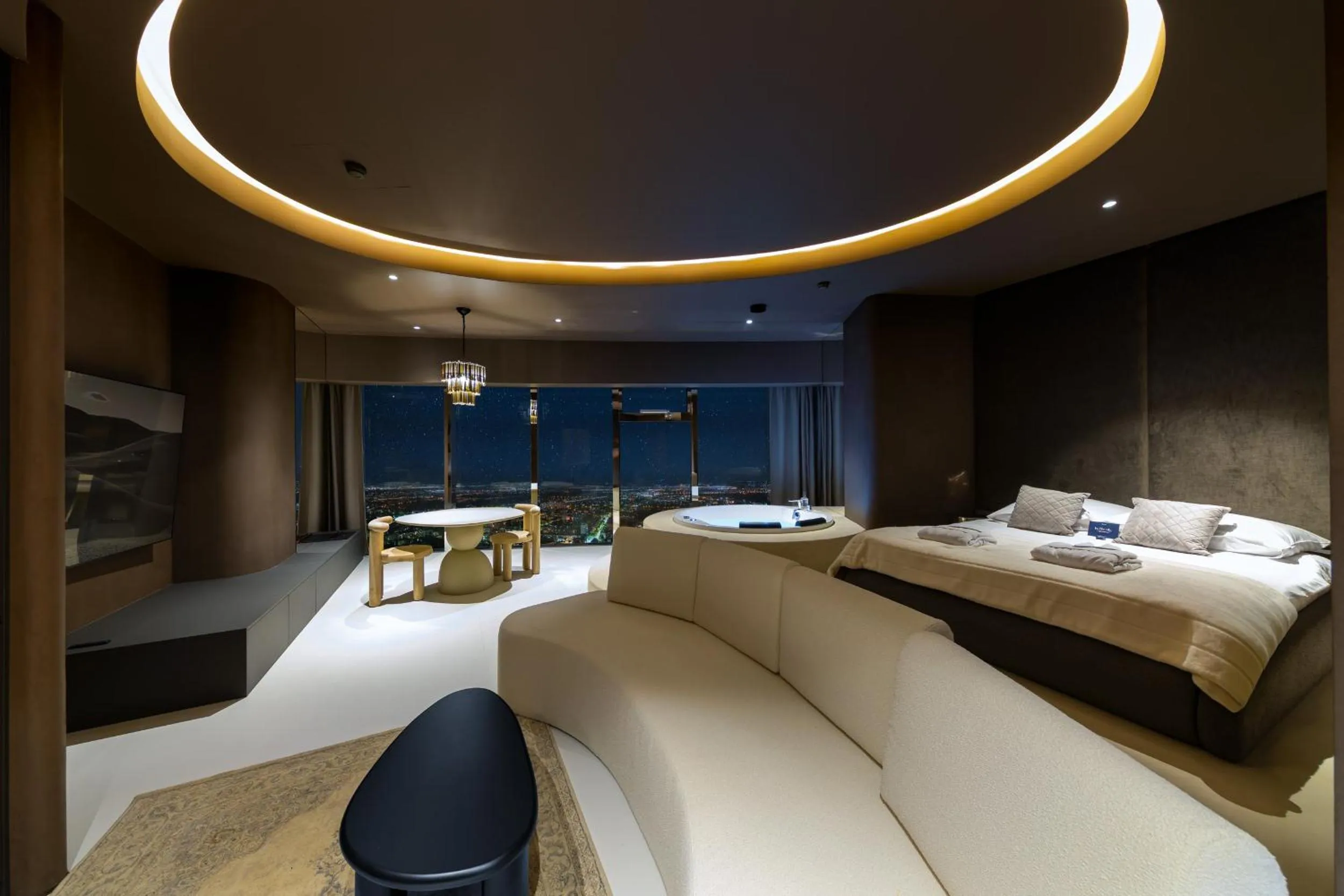 Bed in In The Sky - Apartamenty w Sky Tower