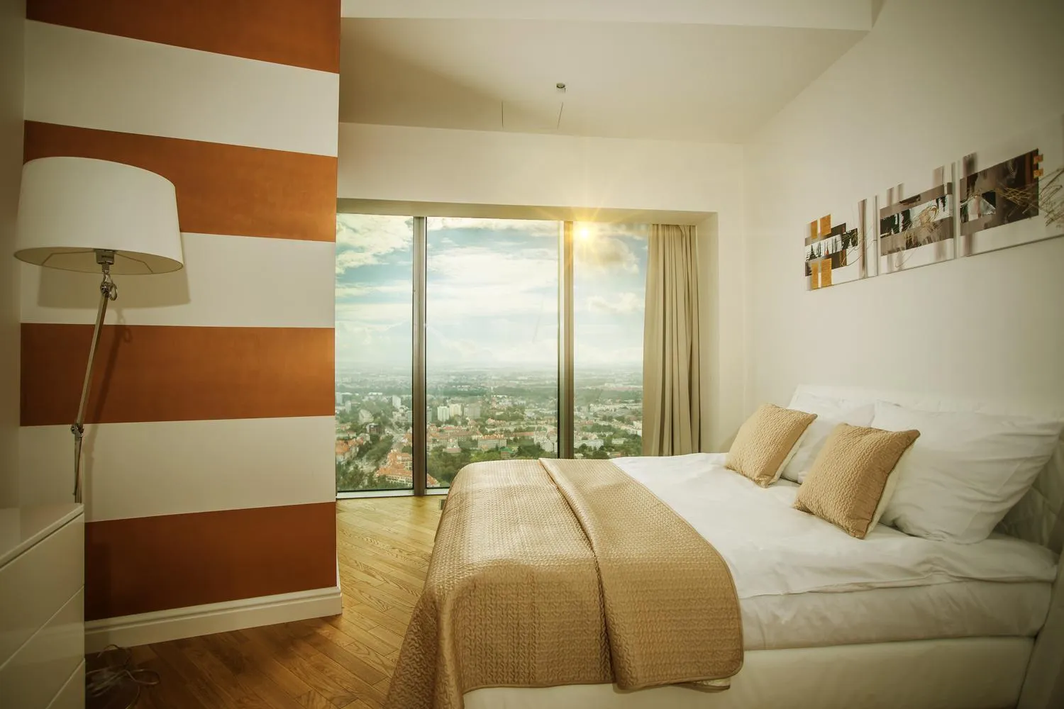 Bedroom, Bed in In The Sky - Apartamenty w Sky Tower