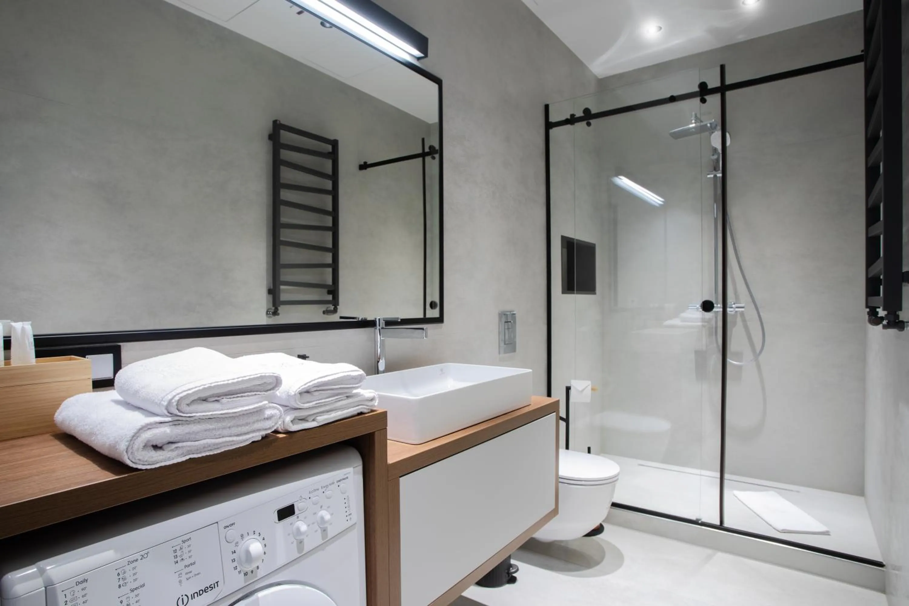 Shower in In The Sky - Apartamenty w Sky Tower