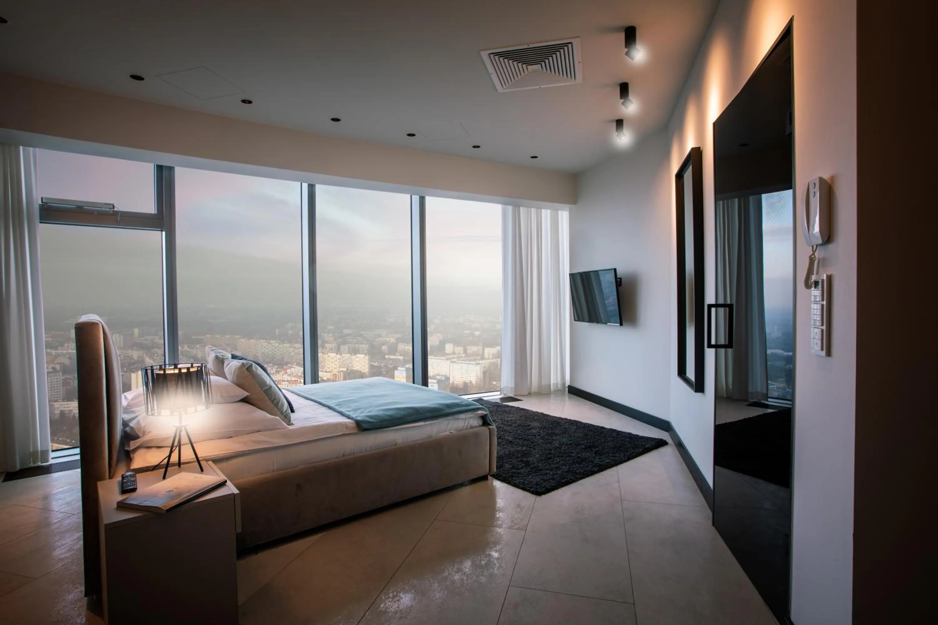 Bed in In The Sky - Apartamenty w Sky Tower