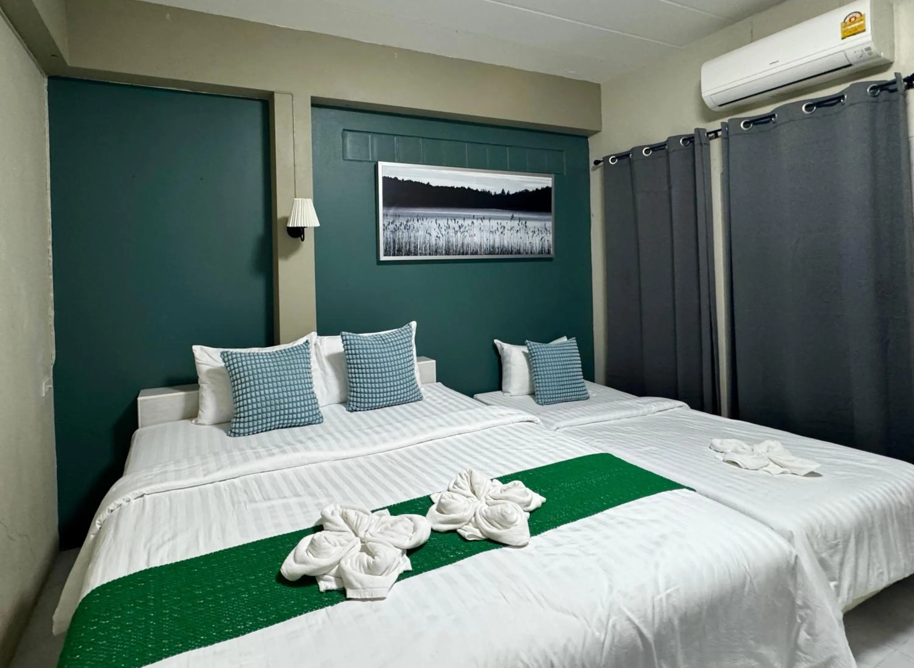 Bed in Paksina Hotel