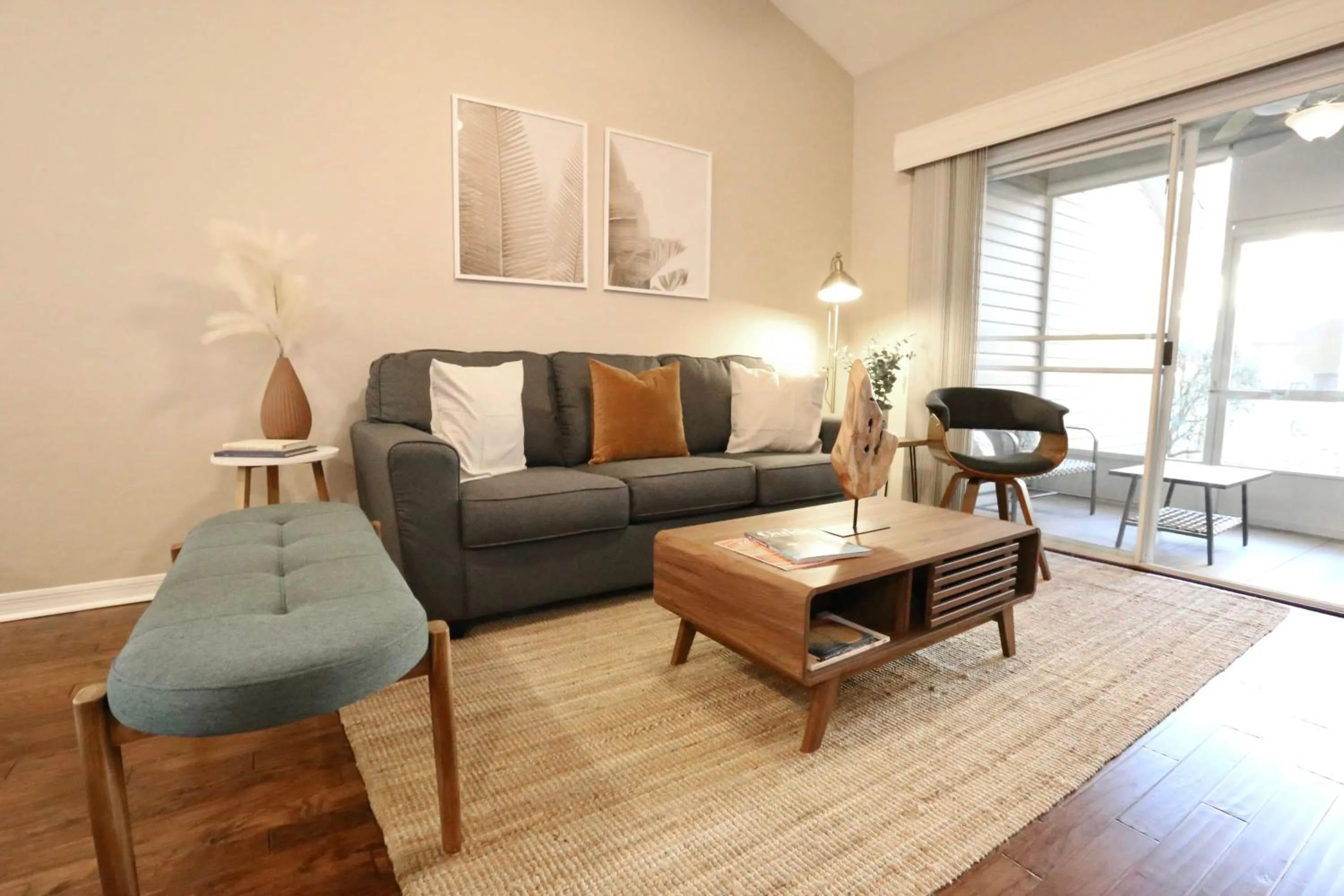 The Nomad at Gables - King Bed , Pool , Garage