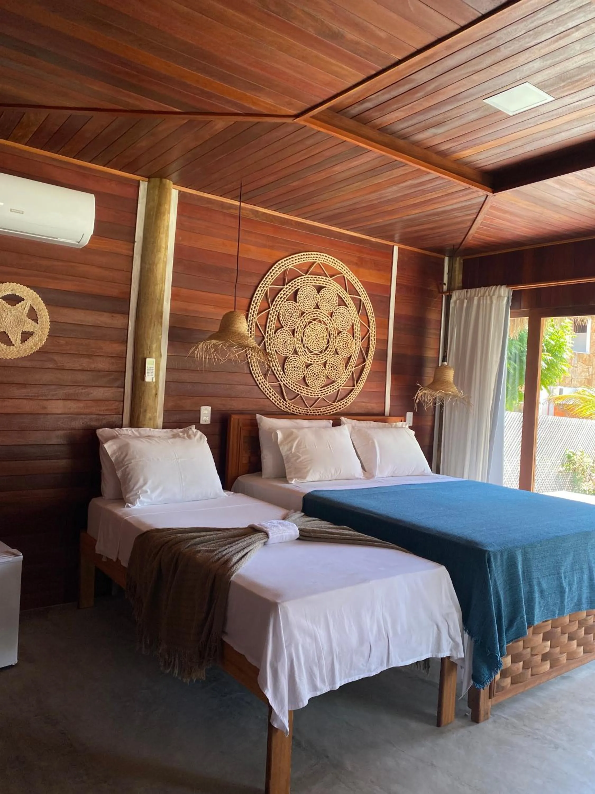 Photo of the whole room, Bed in Villa Caravelas Praia de Moitas