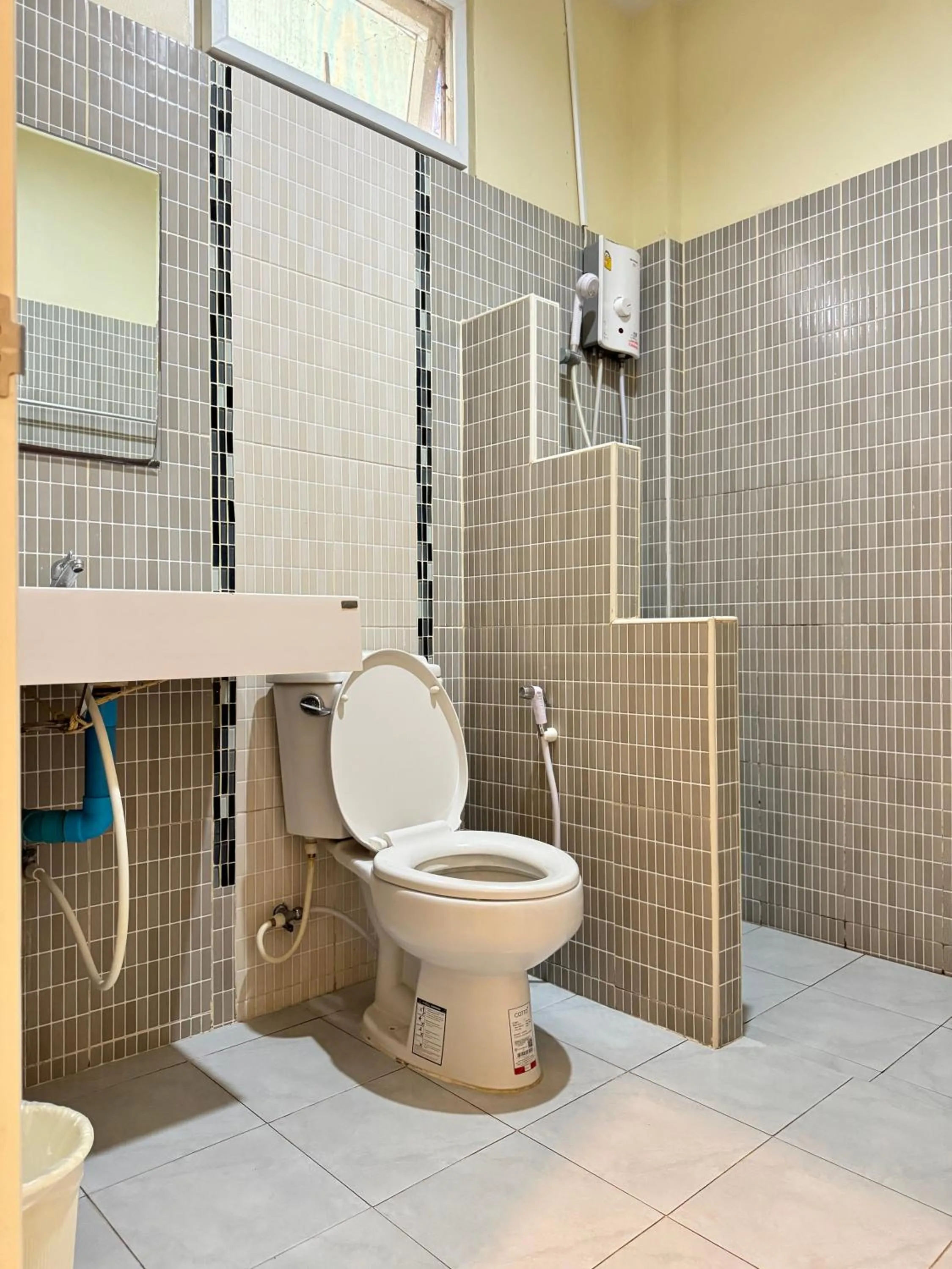 Shower in Rang Noknoy Resort at Kohlarn