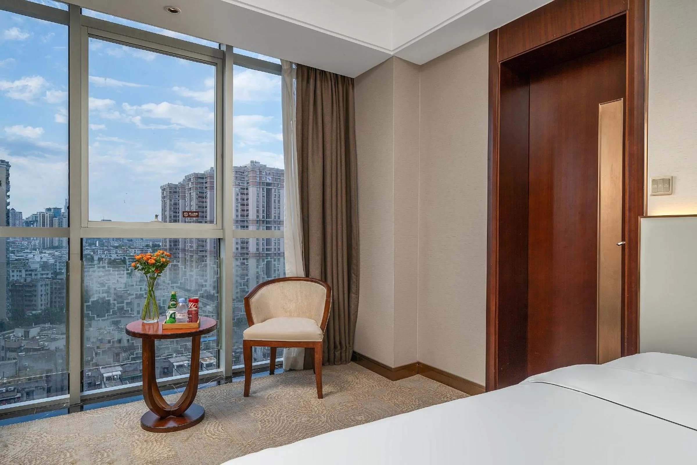 View (from property/room), Bed in Echeng Hotel Guangzhou Zhujiang New Town