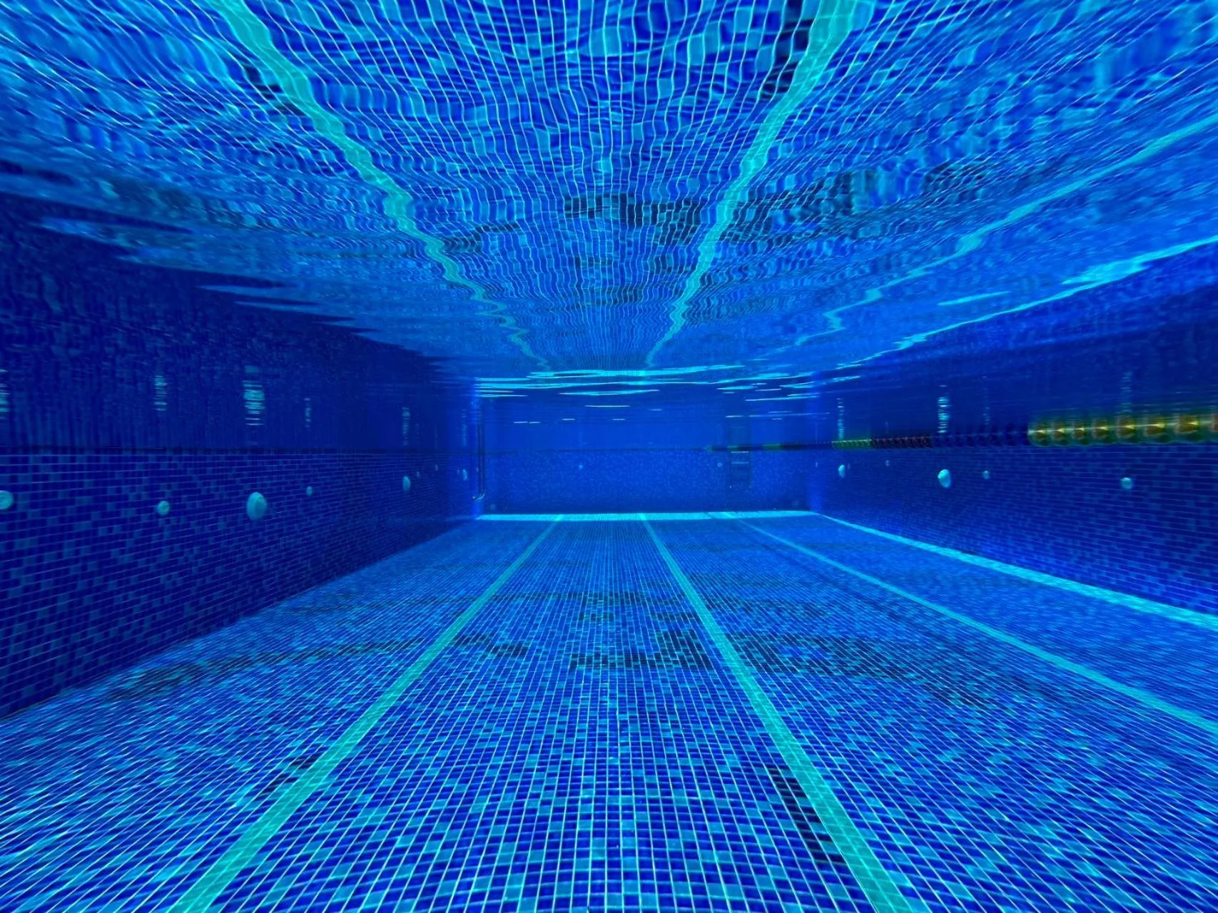 Swimming pool in Echeng Hotel Guangzhou Zhujiang New Town