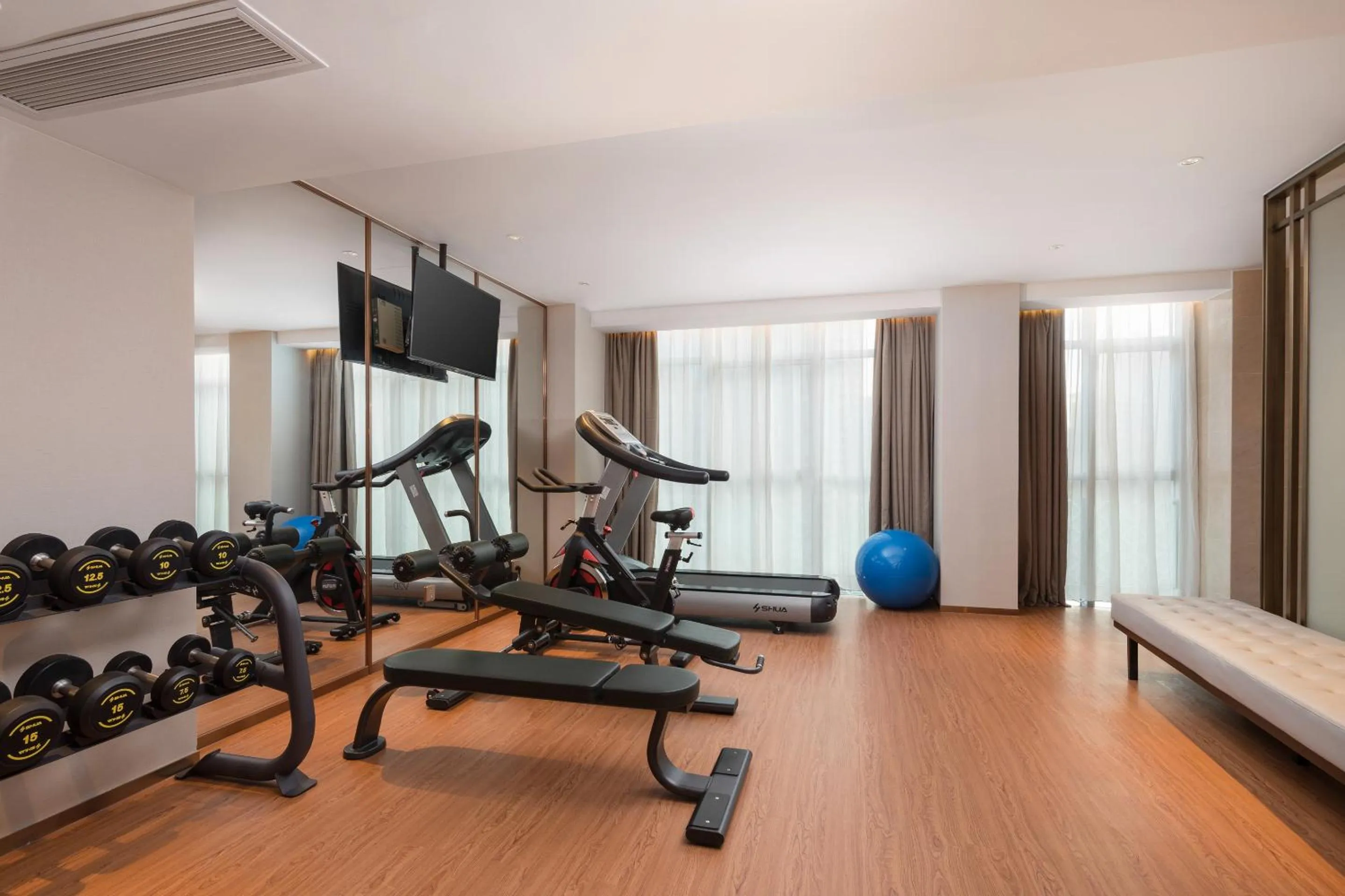 Fitness centre/facilities in Echeng Hotel Guangzhou Zhujiang New Town