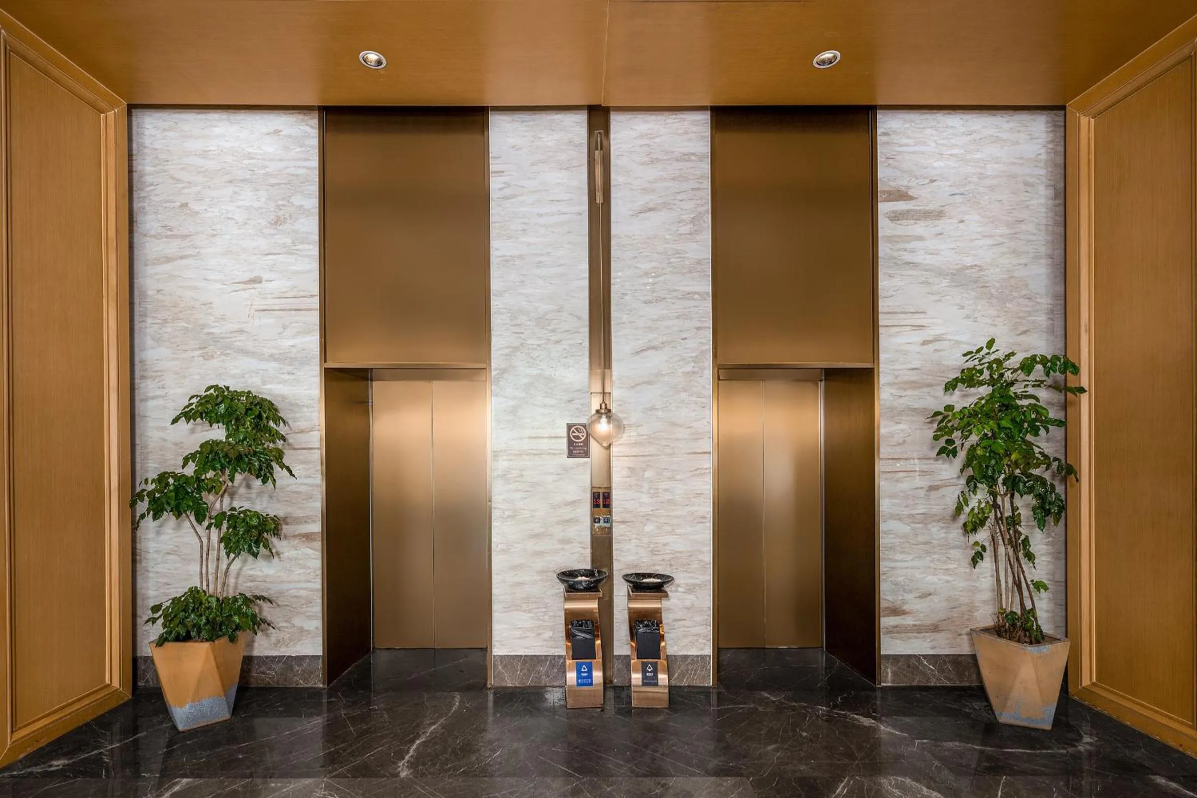 elevator in Echeng Hotel Guangzhou Zhujiang New Town