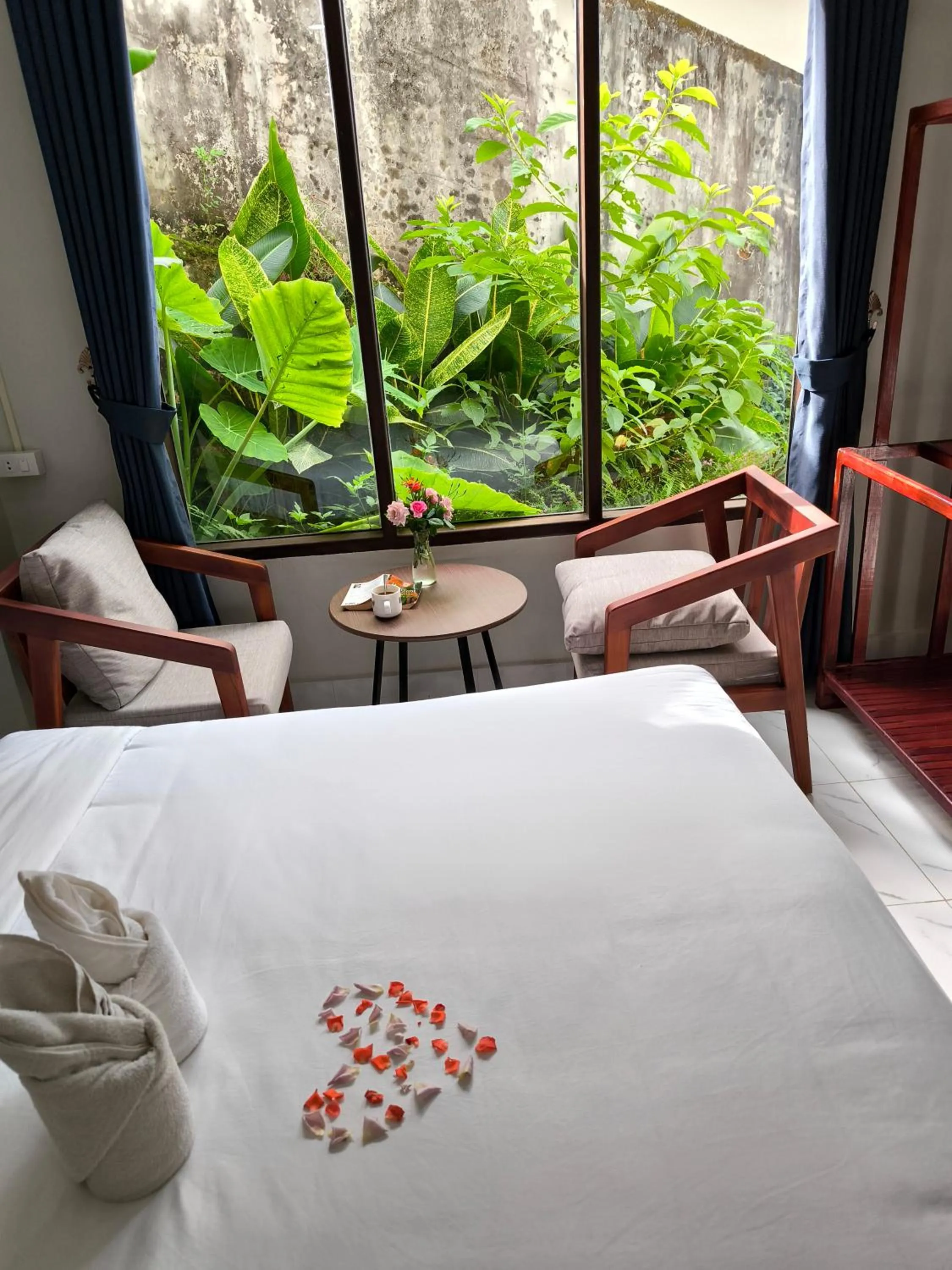 Bed in VangVieng Dokchampa Resort