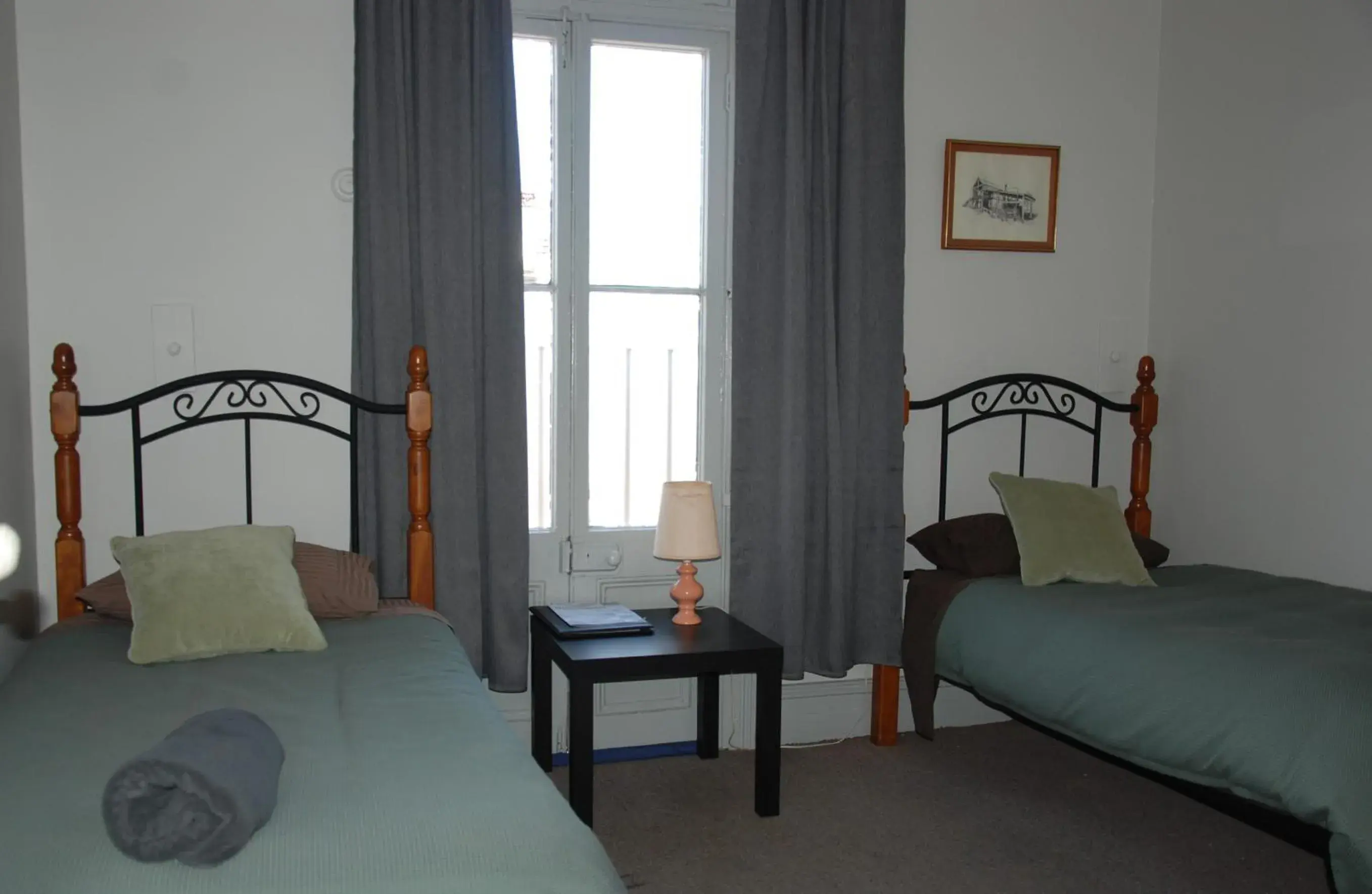 Twin Room - single occupancy in THE FED AND BED TEMORA Twin Room - single occupancy in THE FED AND BED TEMORA