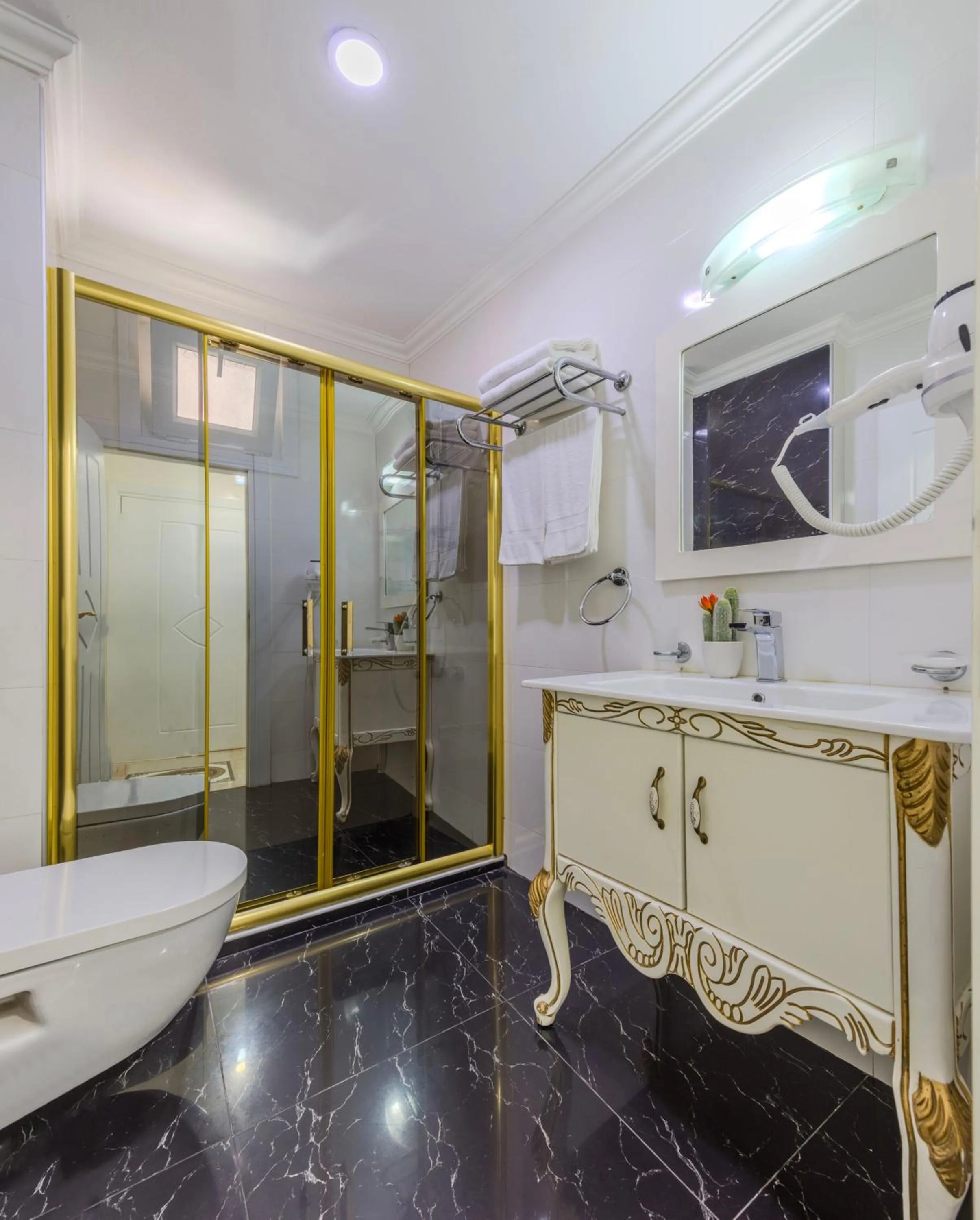 Bathroom in Lemis Suite Istanbul