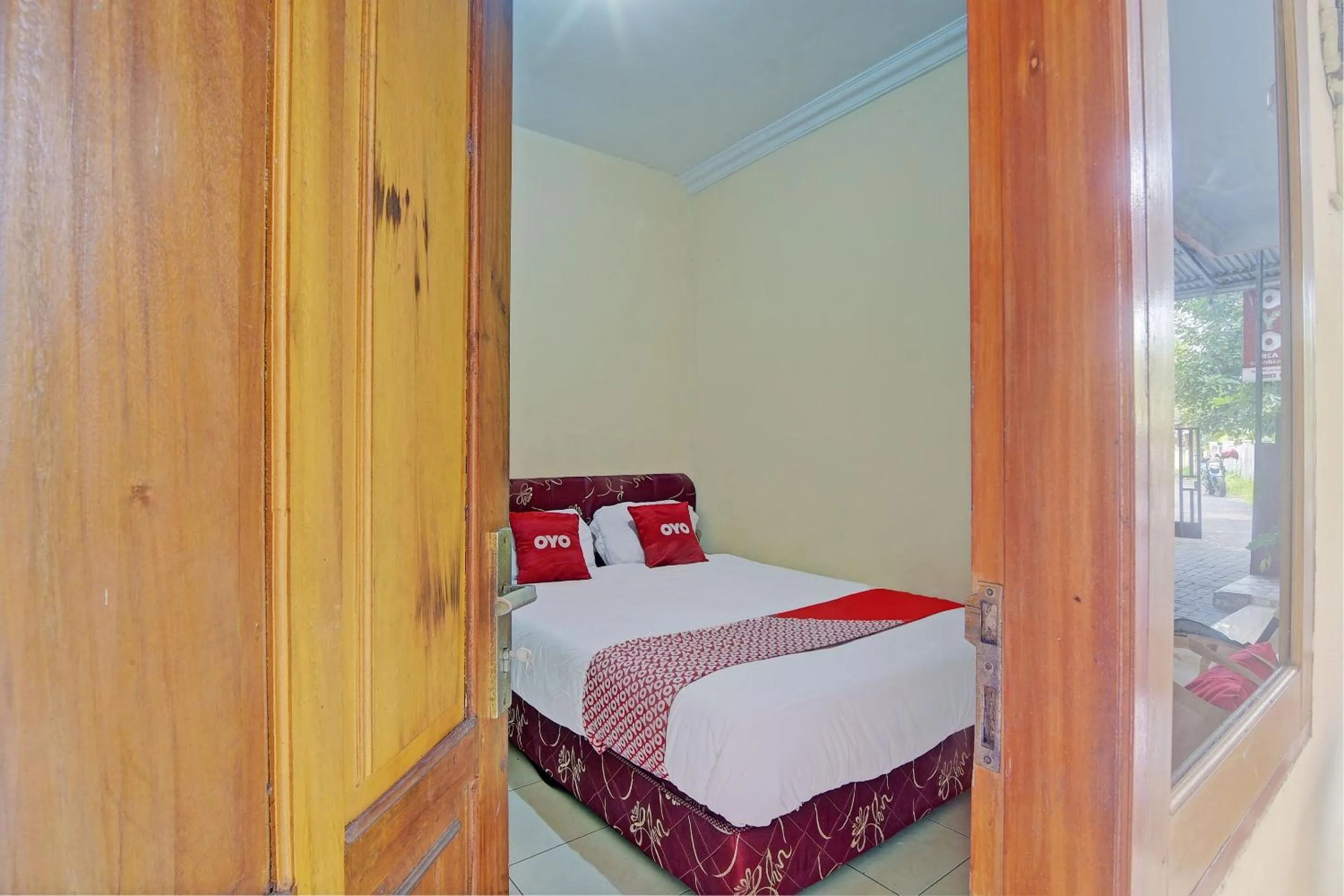 Bedroom, Bed in Hotel O Kost 99