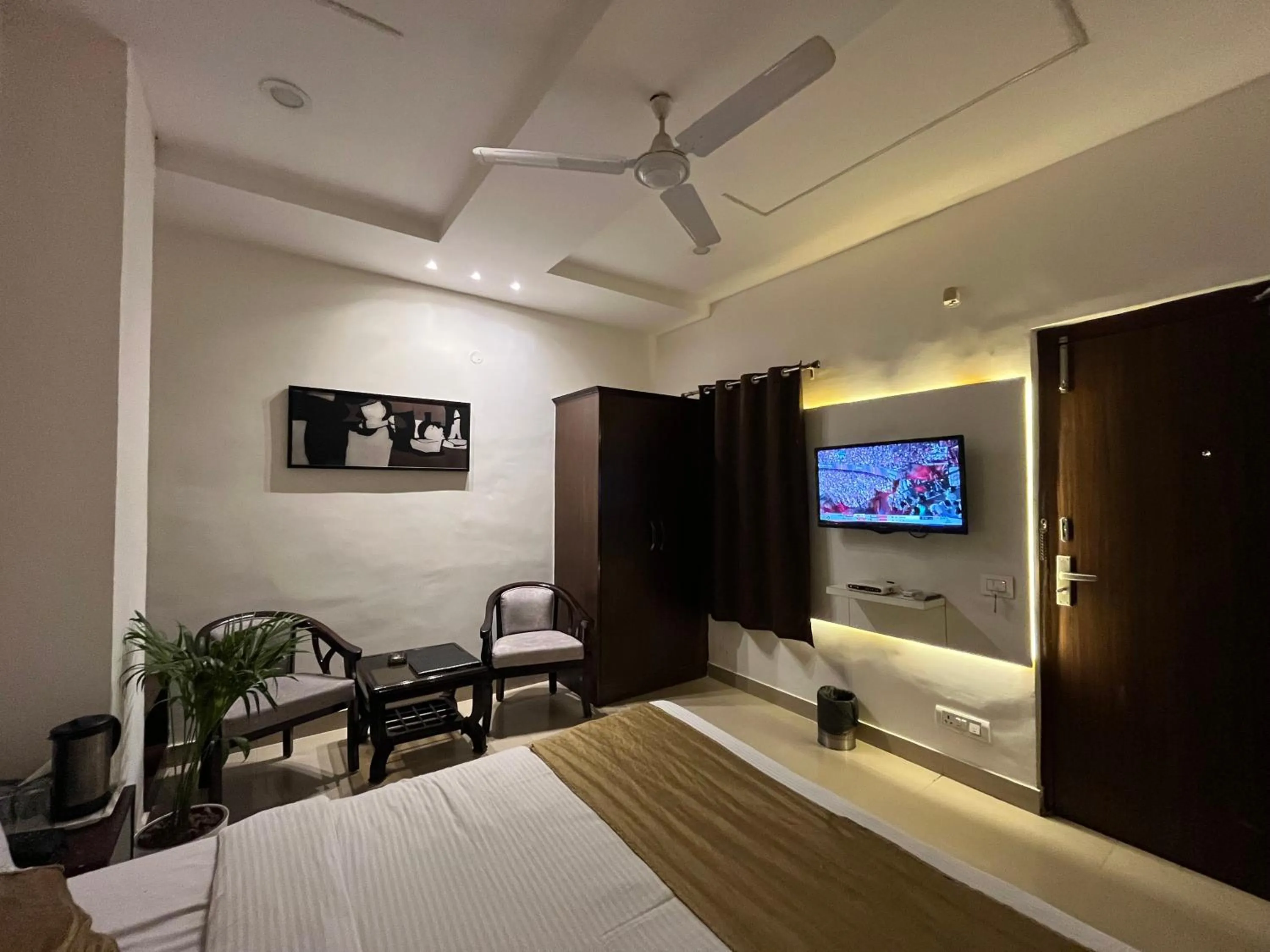 TV and multimedia, Bed in Hotel The Benz