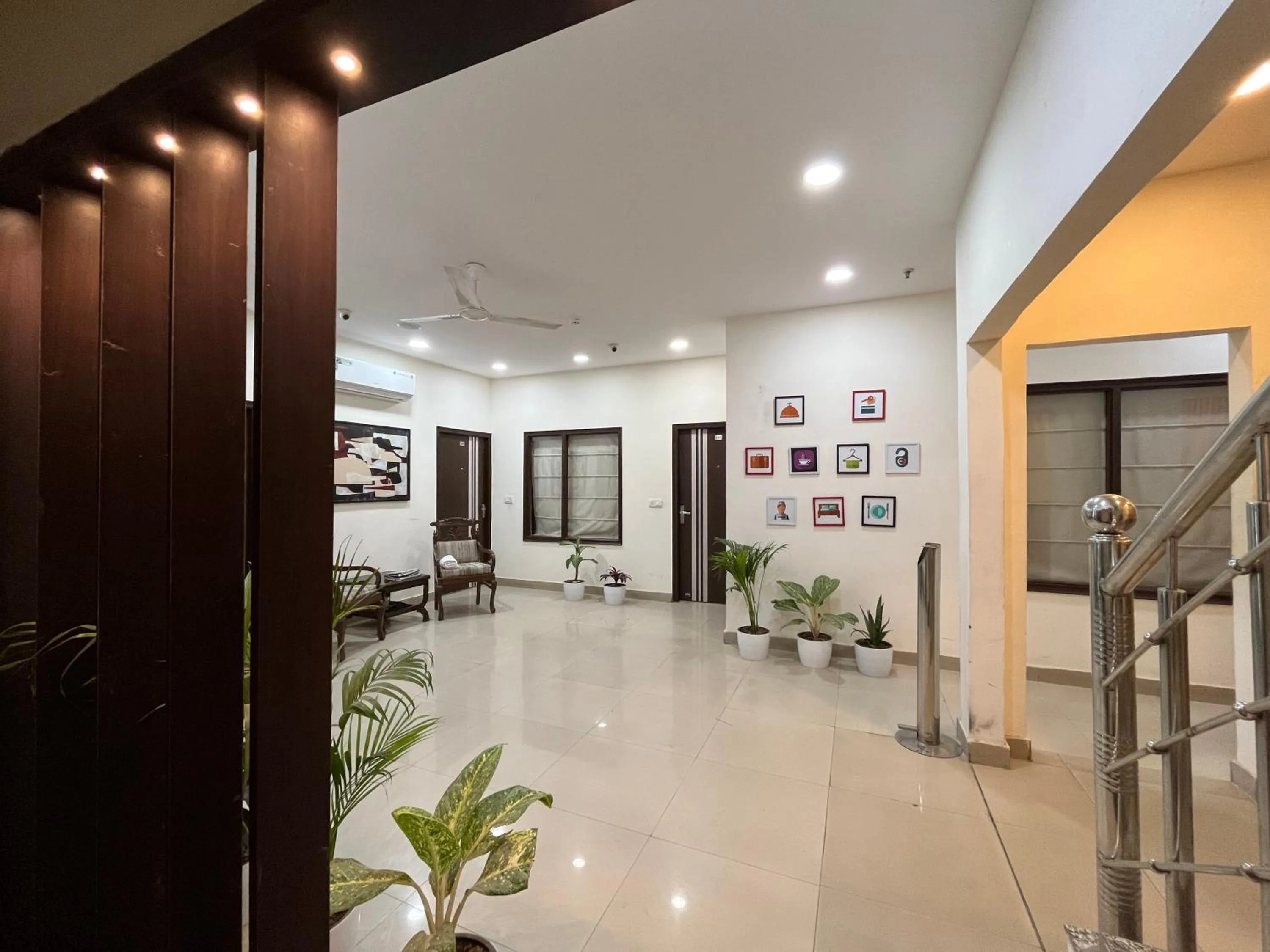 Facade/entrance in Hotel The Benz