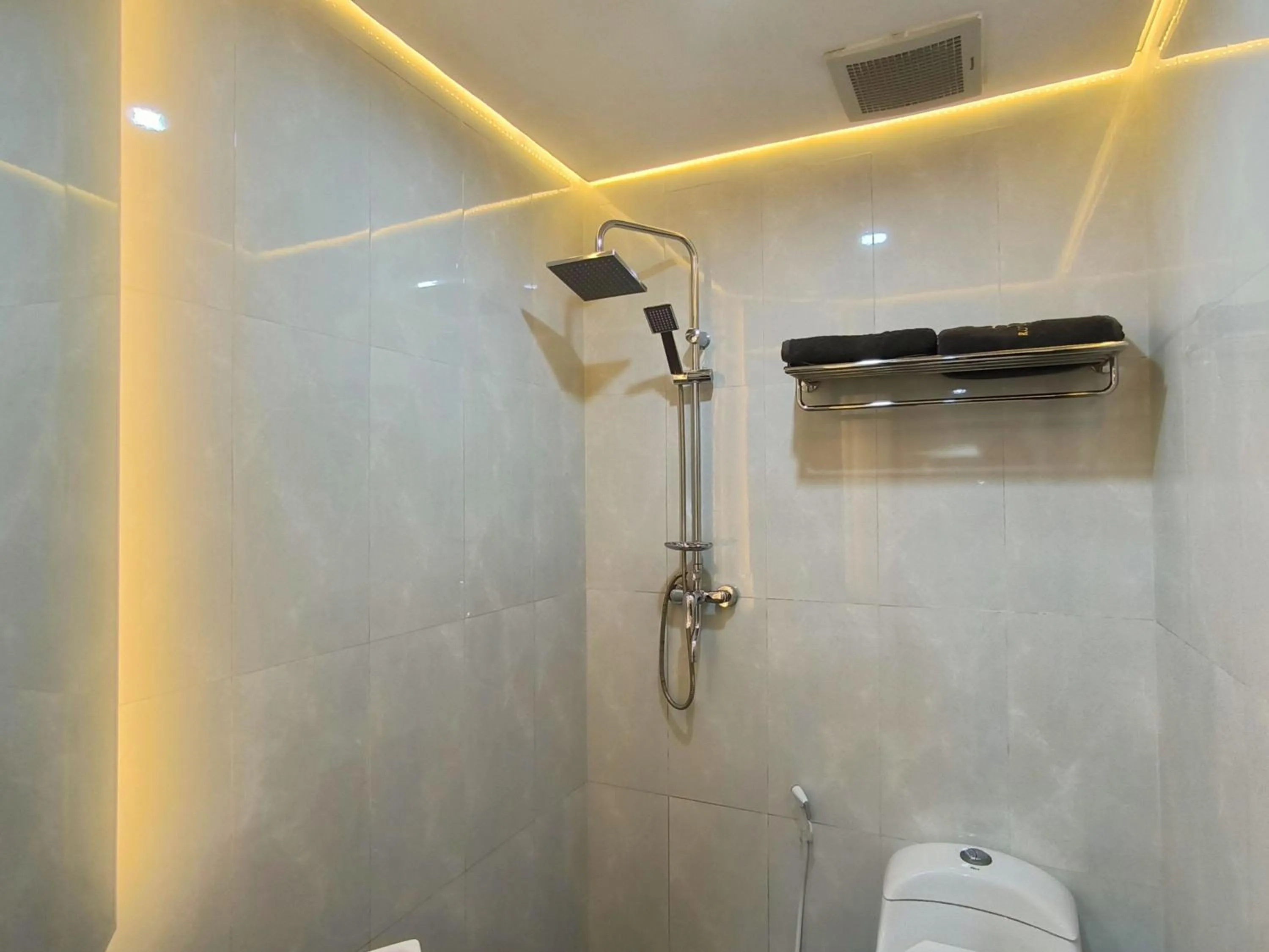 Royal Kencana Hotel powered by Cocotel